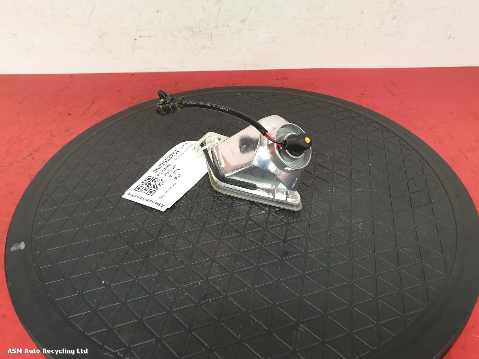 View Auto part L Indicator Light Piaggio Vespa 2020