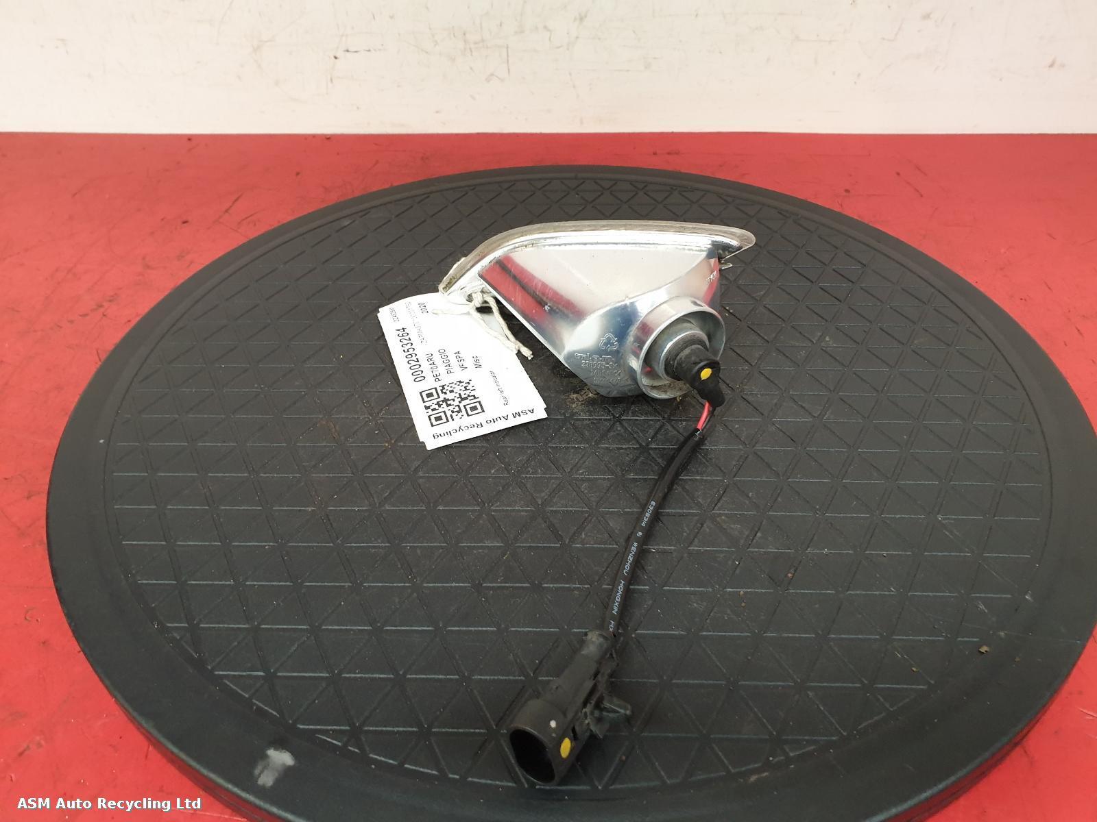 View Auto part L Indicator Light Piaggio Vespa 2020