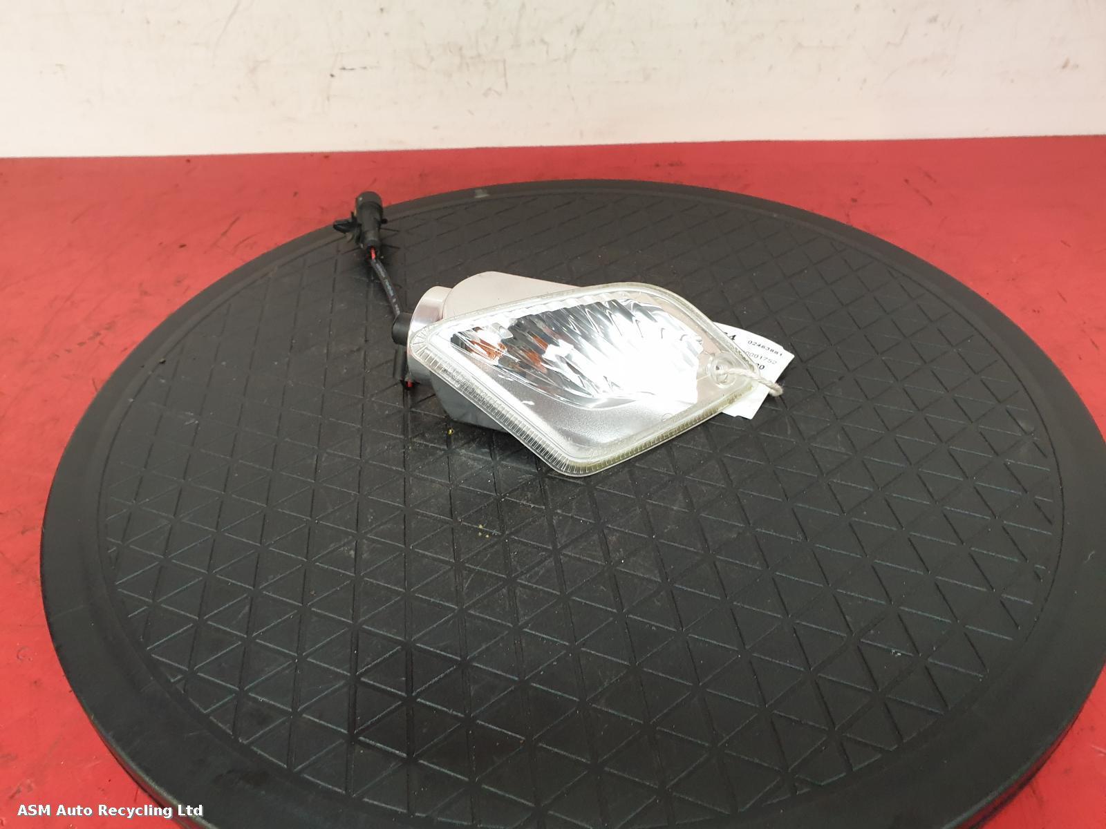 View Auto part L Indicator Light Piaggio Vespa 2020