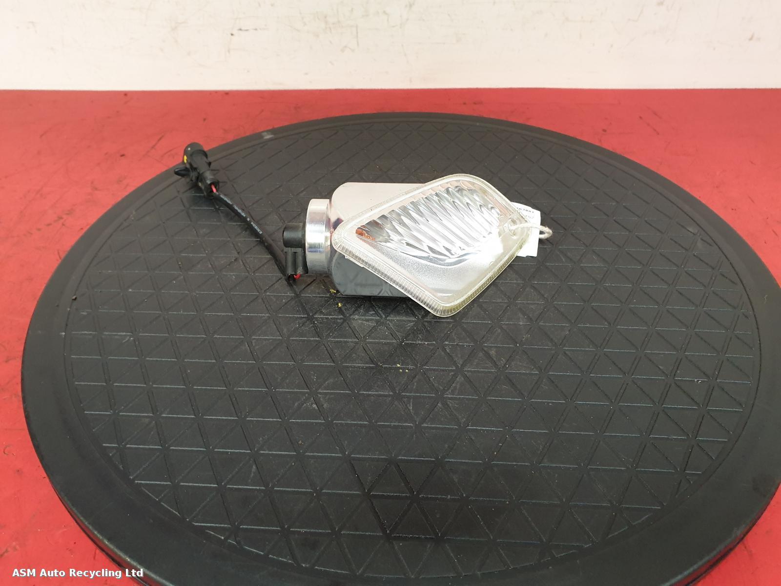 View Auto part L Indicator Light Piaggio Vespa 2020