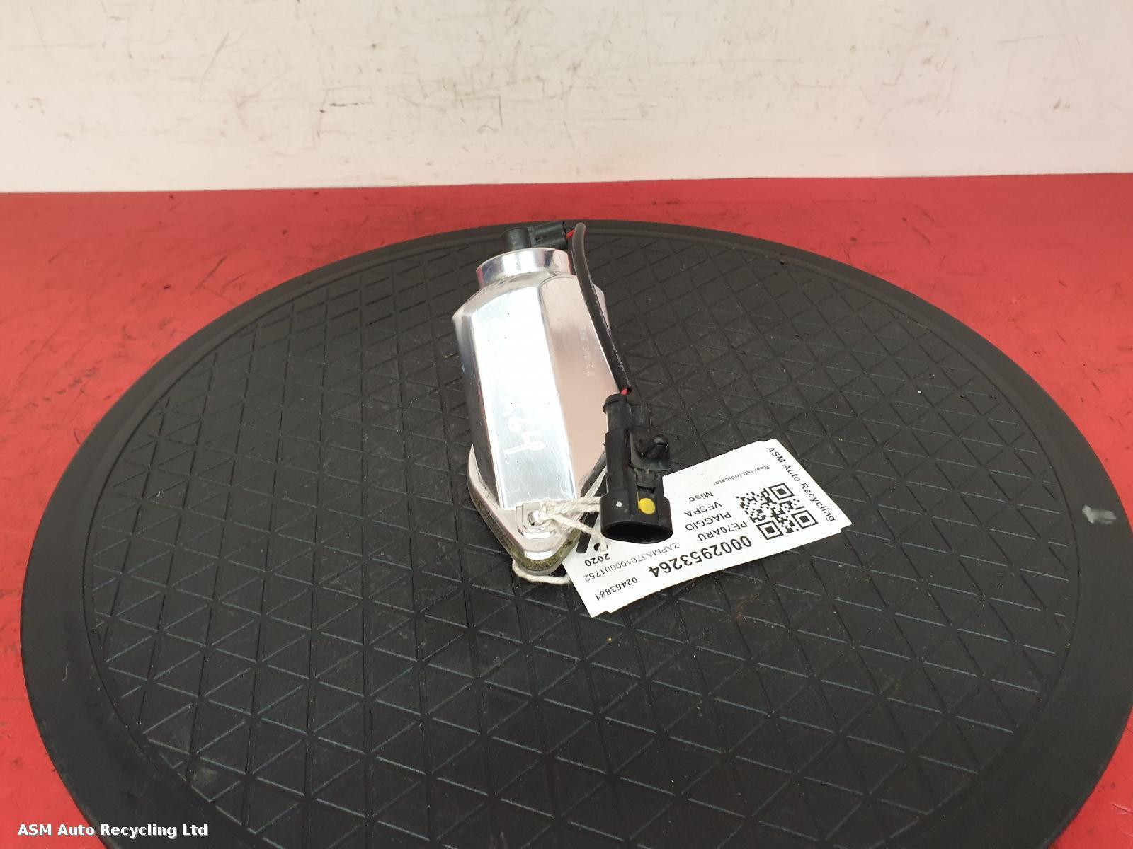 View Auto part L Indicator Light Piaggio Vespa 2020