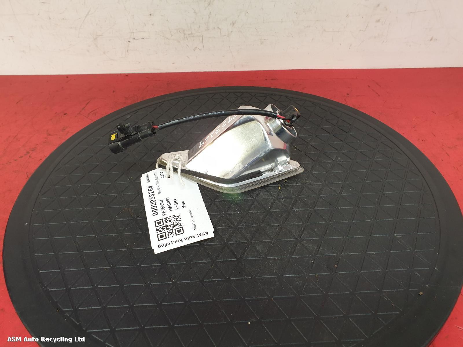 View Auto part L Indicator Light Piaggio Vespa 2020