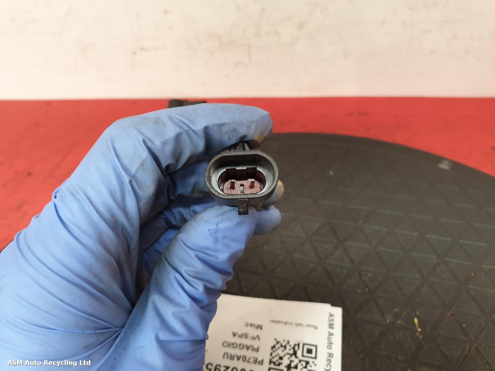 View Auto part L Indicator Light Piaggio Vespa 2020