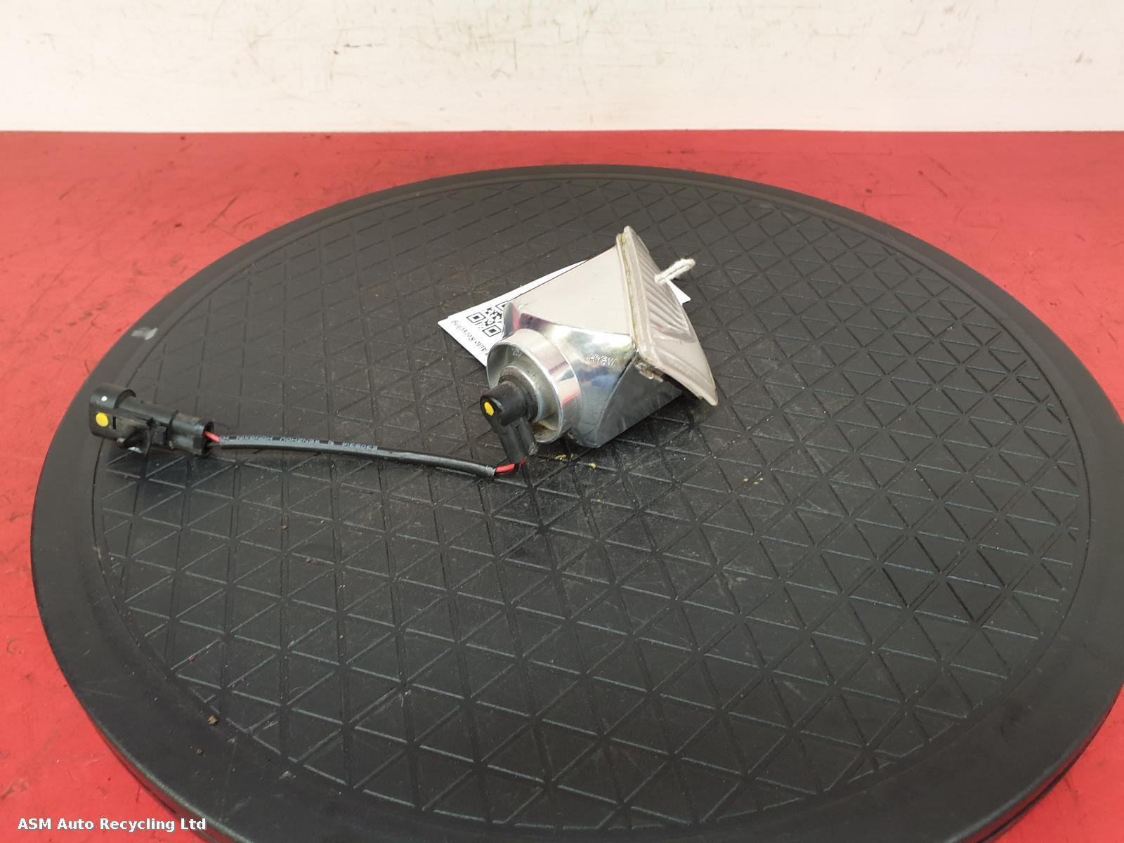 View Auto part L Indicator Light Piaggio Vespa 2020