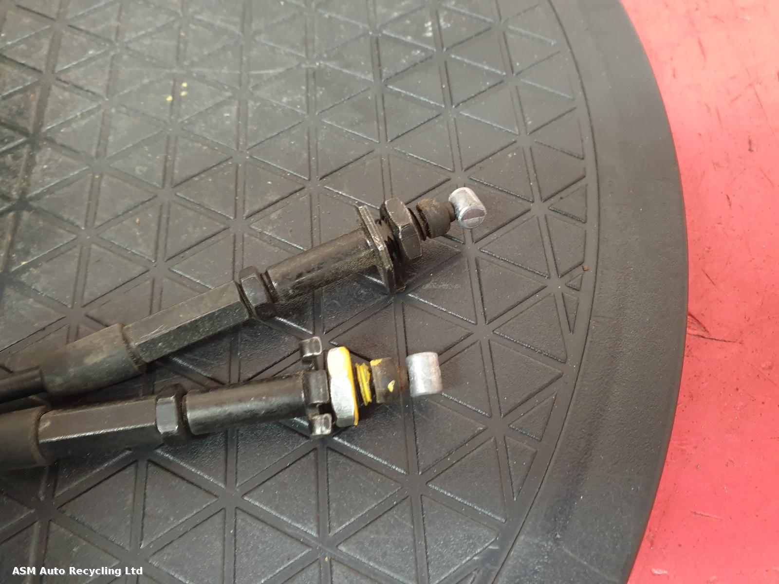 View Auto part Throttle Cables Piaggio Vespa 2020