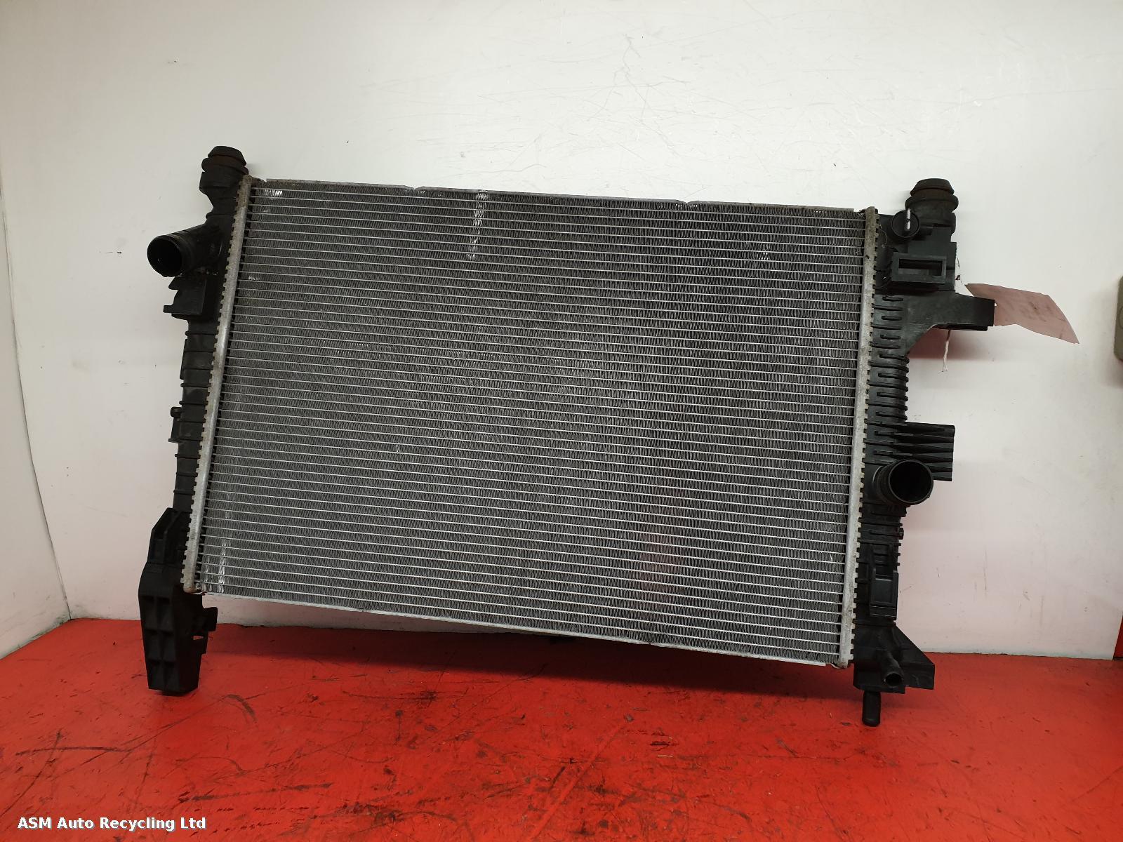 View Auto part Radiator Ford Focus 2016