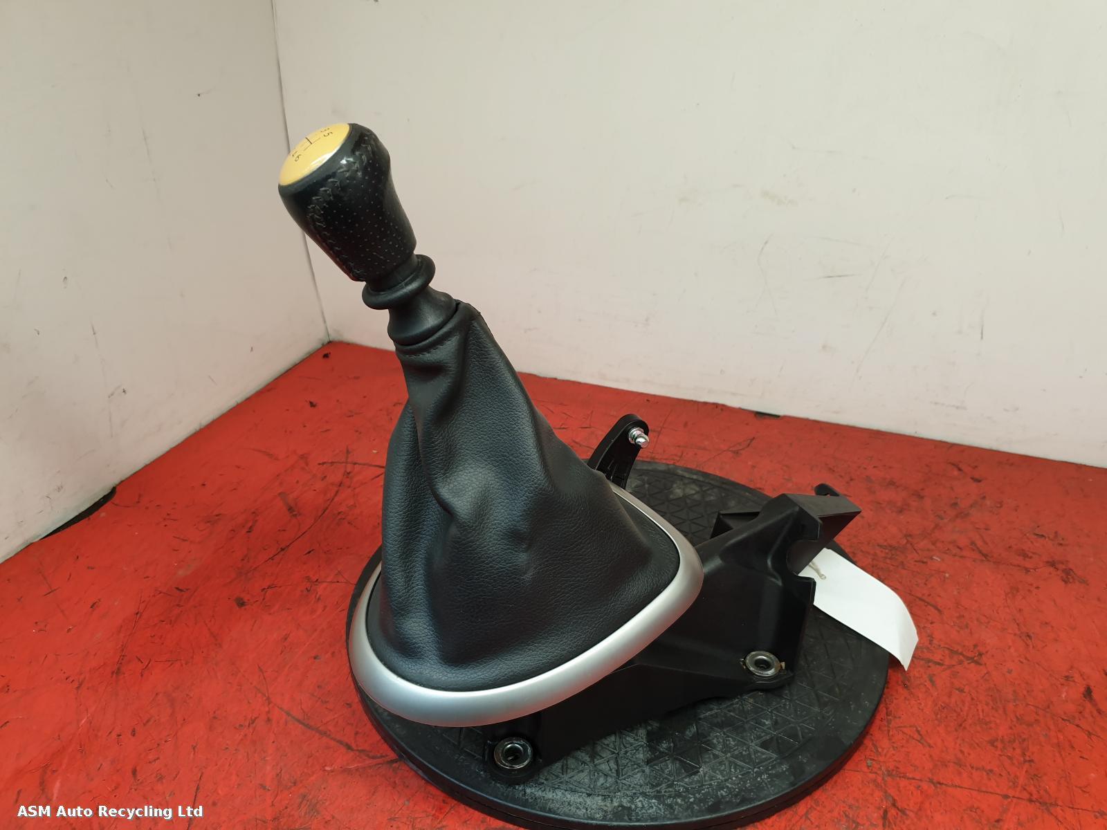 View Auto part Gear Stick/Shifter Nissan Qashqai 2011