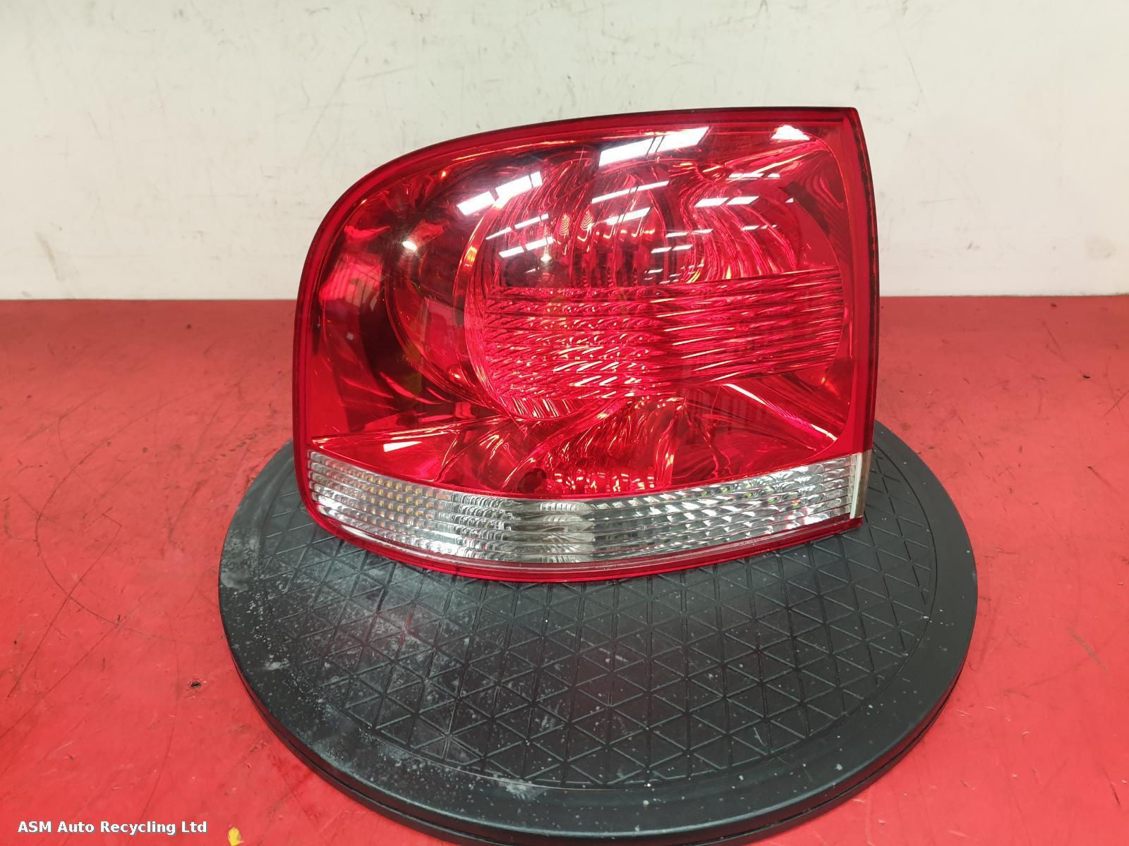 View Auto part L Taillight Volkswagen Touareg 2006