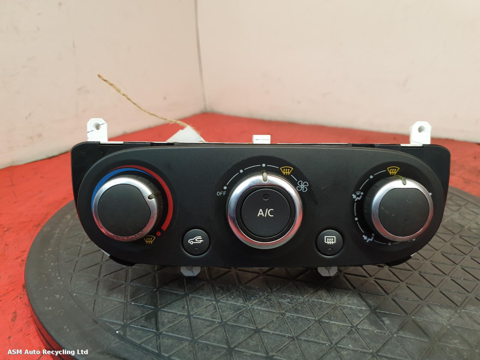 View Auto part Heater/AC Controller Renault Clio 2018