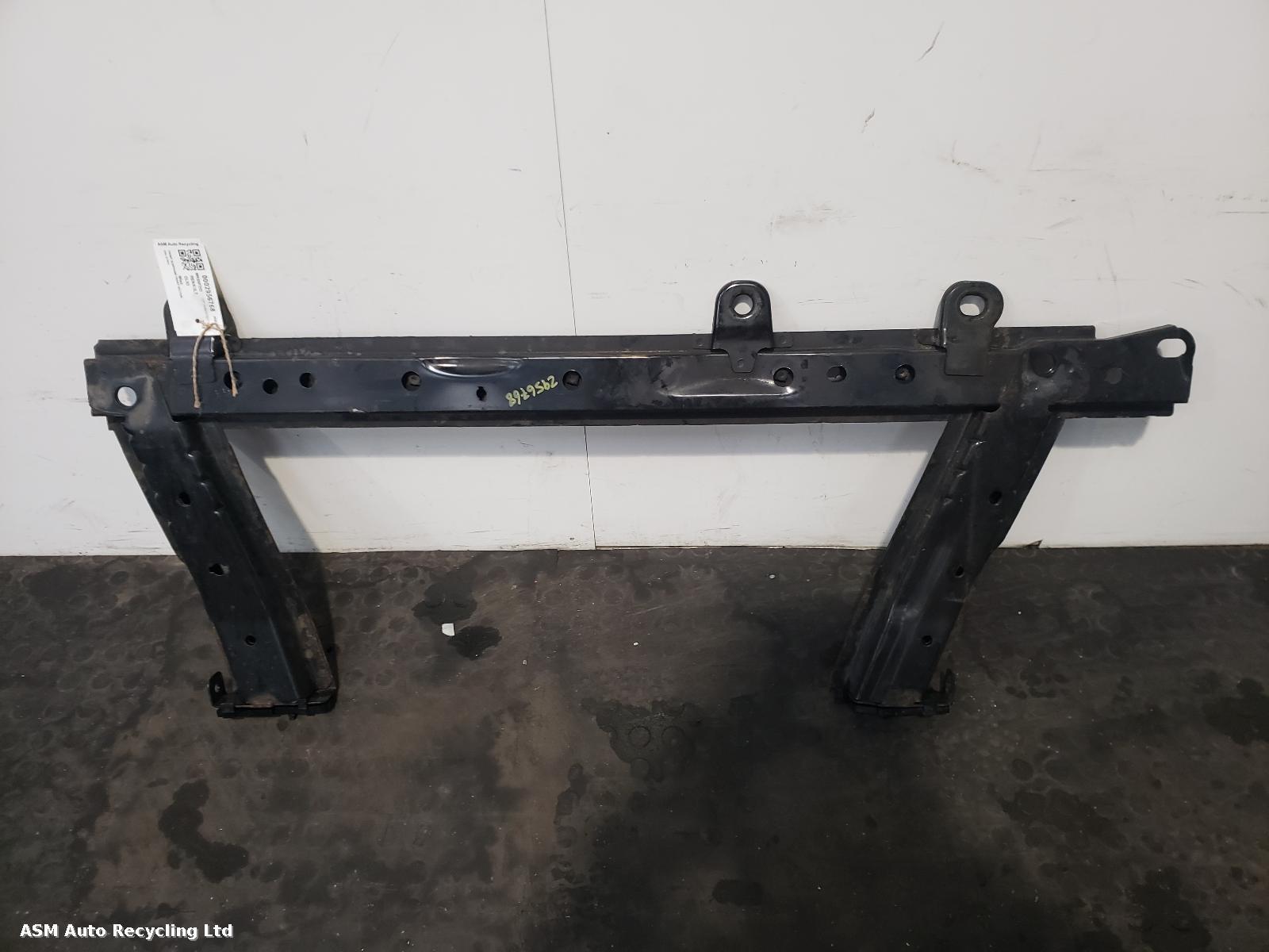 View Auto part Radiator Support Renault Clio 2018