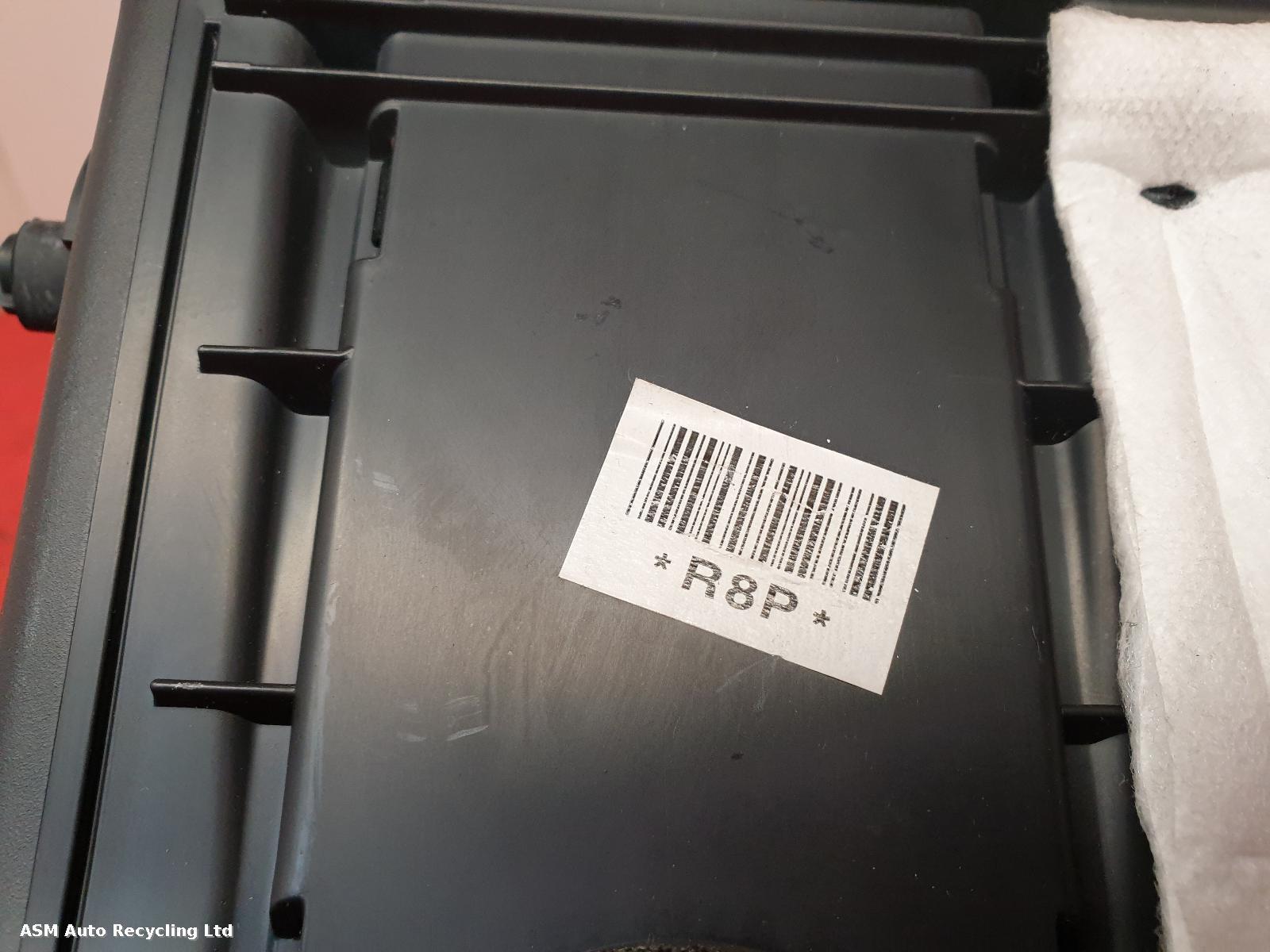 View Auto part Glove Box Hyundai Ix35 2012