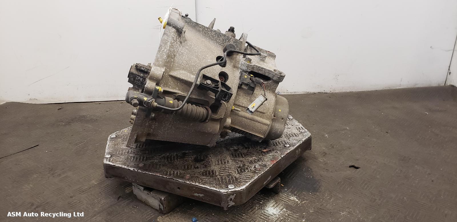 View Auto part Gearbox Vauxhall Crossland X 2017