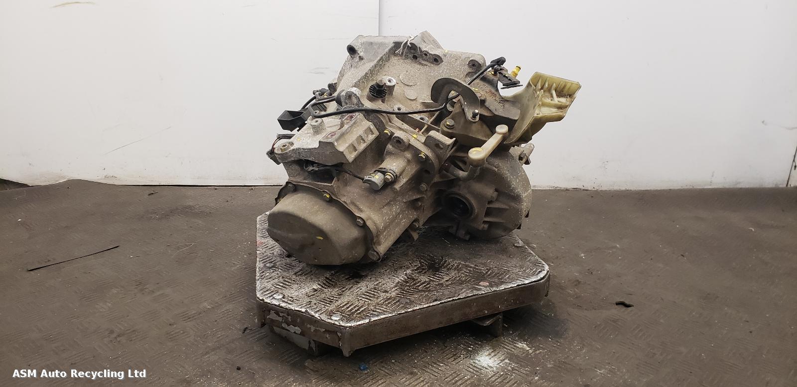 View Auto part Gearbox Vauxhall Crossland X 2017