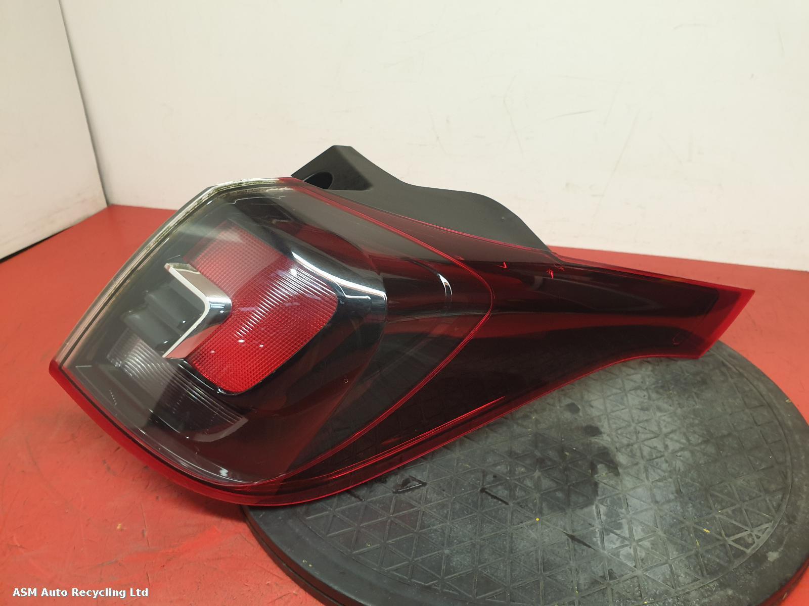 View Auto part L Taillight Vauxhall Crossland X 2017