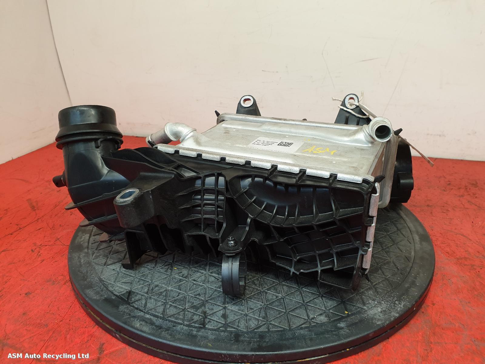 View Auto part Intercooler Volvo Xc60 2021