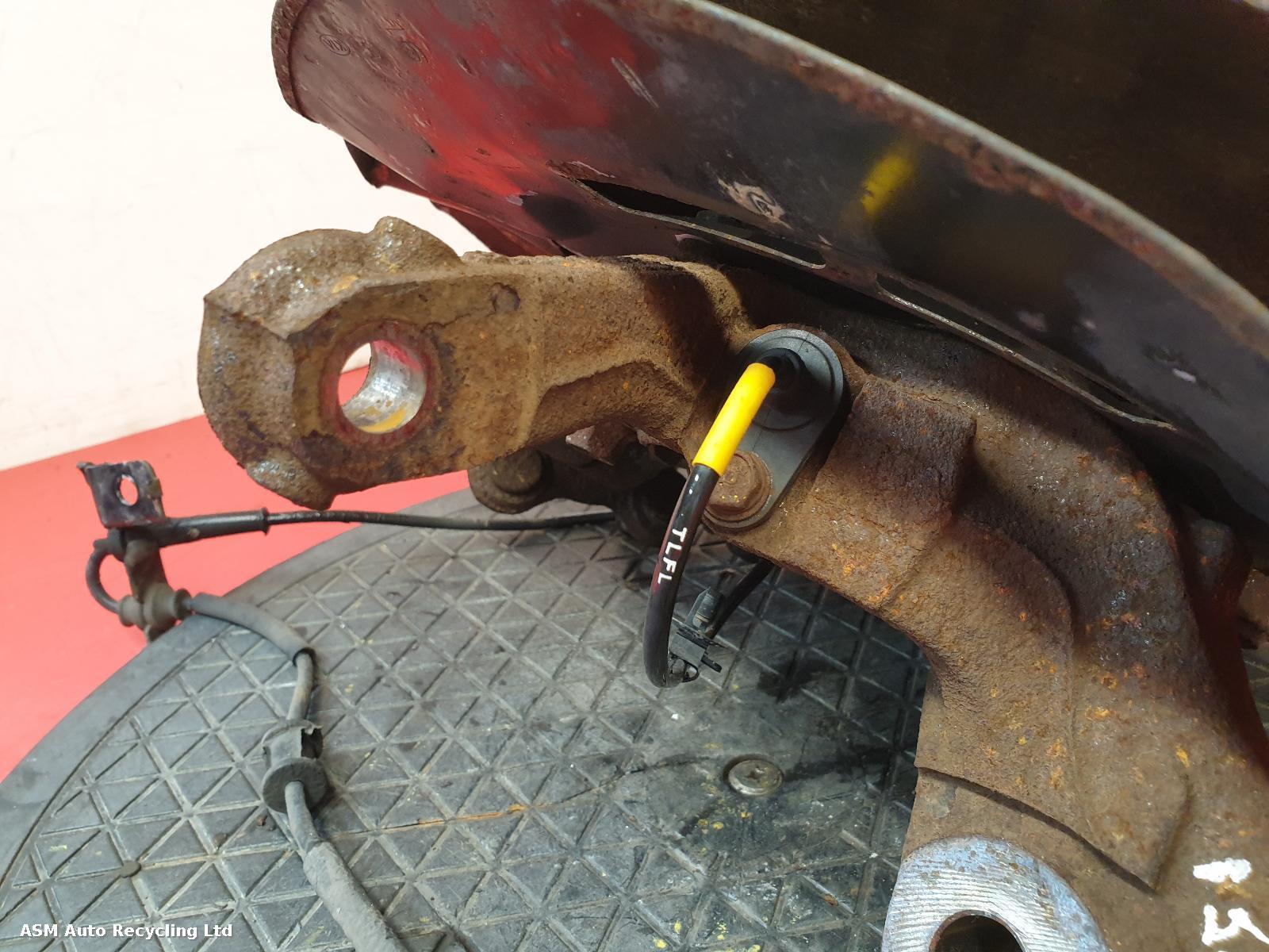 View Auto part LF Hub/Stub Axle Assembly Hyundai Tucson 2016