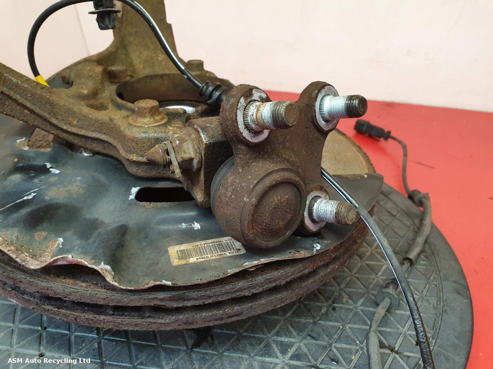View Auto part LF Hub/Stub Axle Assembly Hyundai Tucson 2016