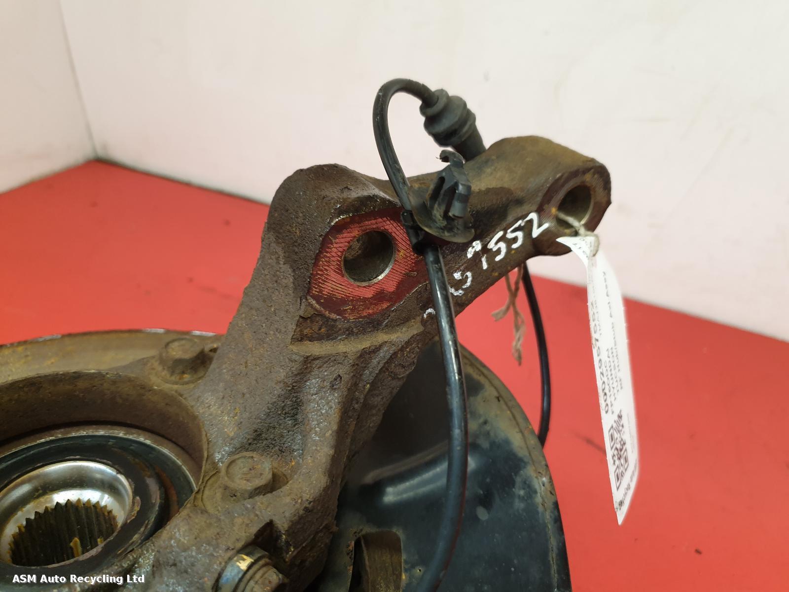 View Auto part RF Hub/Stub Axle Assembly Hyundai Tucson 2016