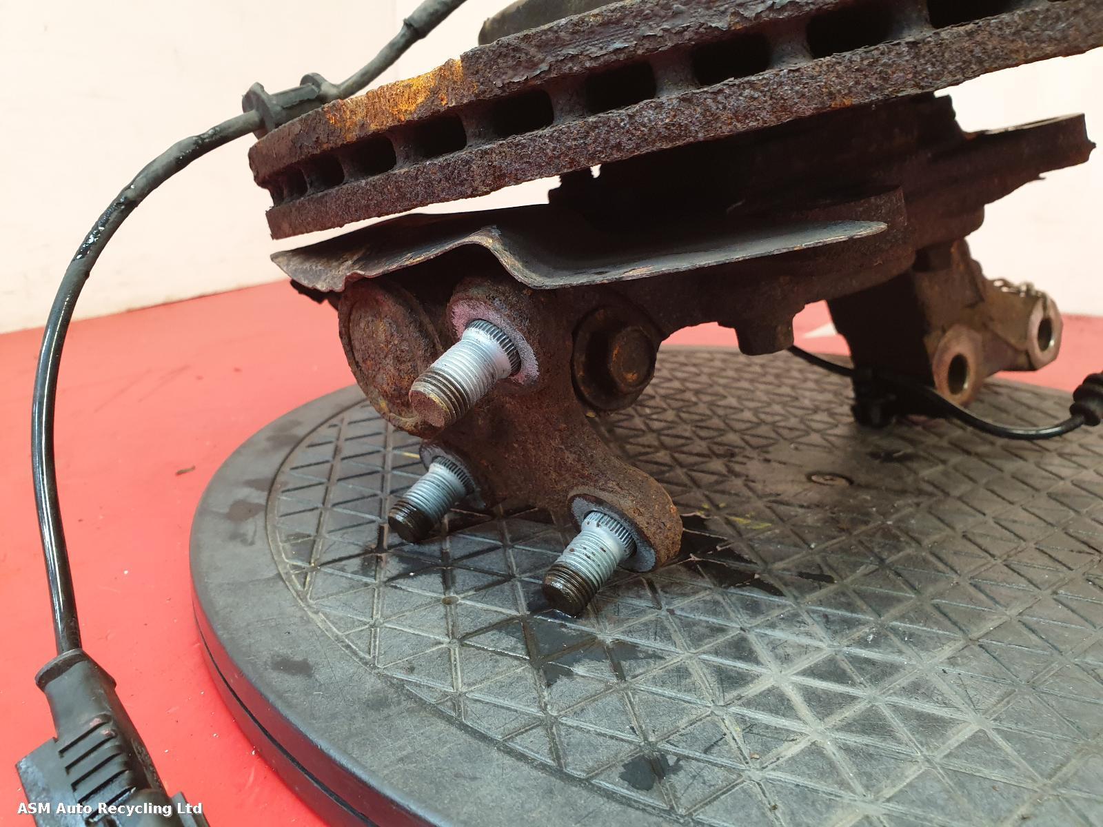 View Auto part RF Hub/Stub Axle Assembly Hyundai Tucson 2016