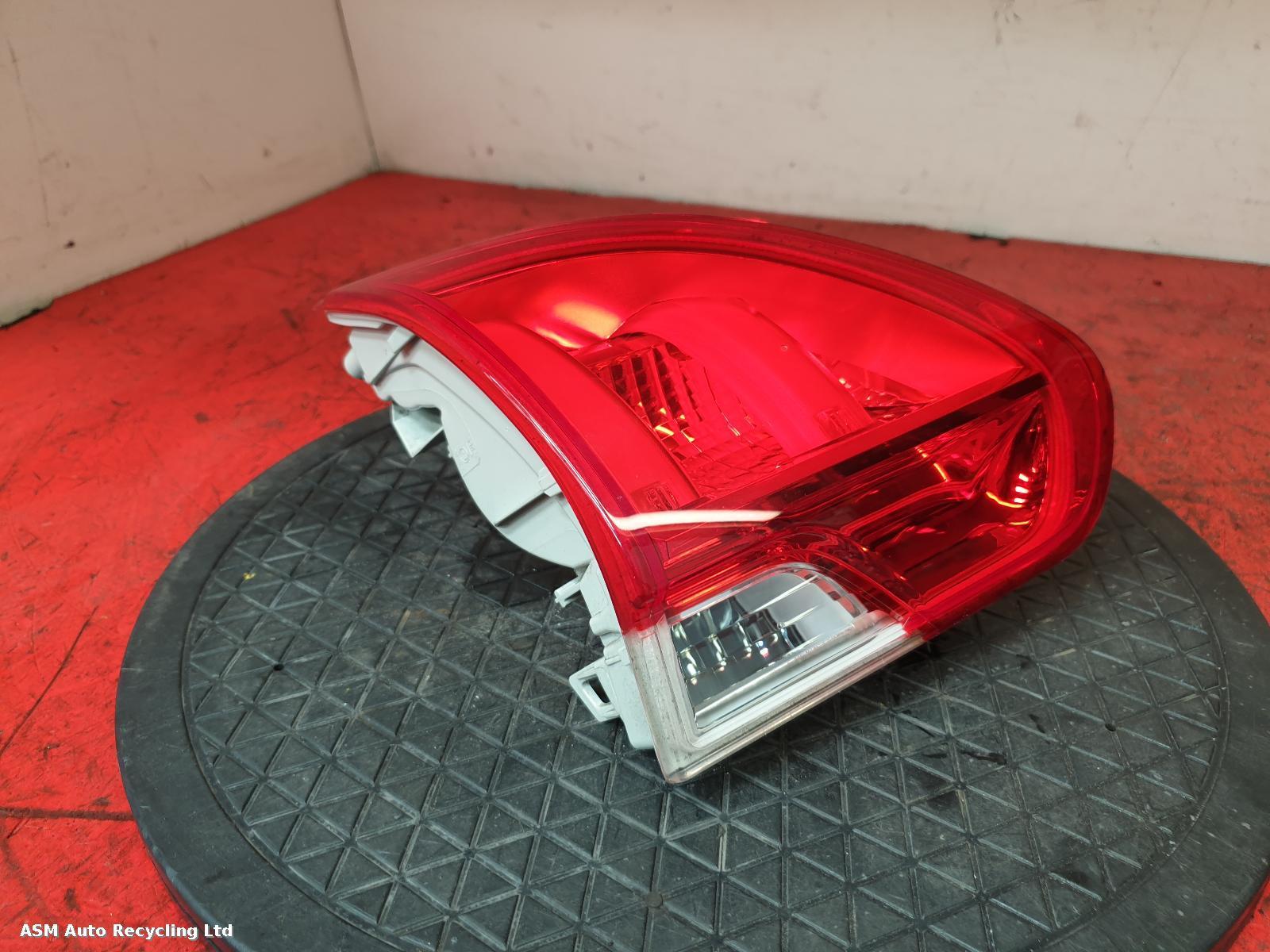 View Auto part L Taillight Peugeot 2008 2014