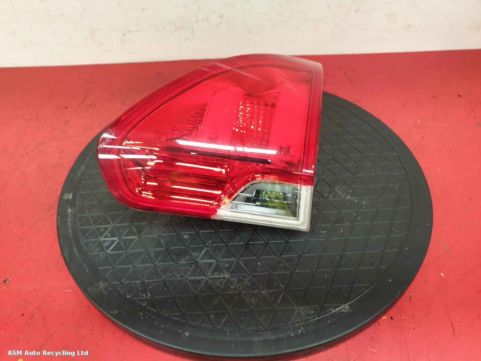 View Auto part R Taillight Peugeot 2008 2014