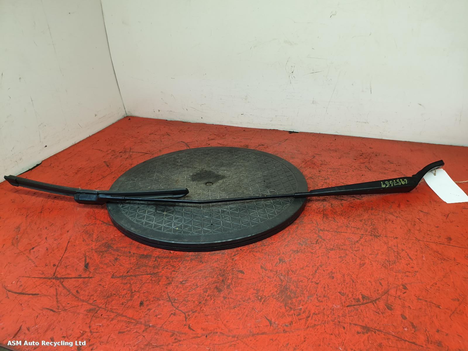 View Auto part Wiper Arm Peugeot 2008 2014