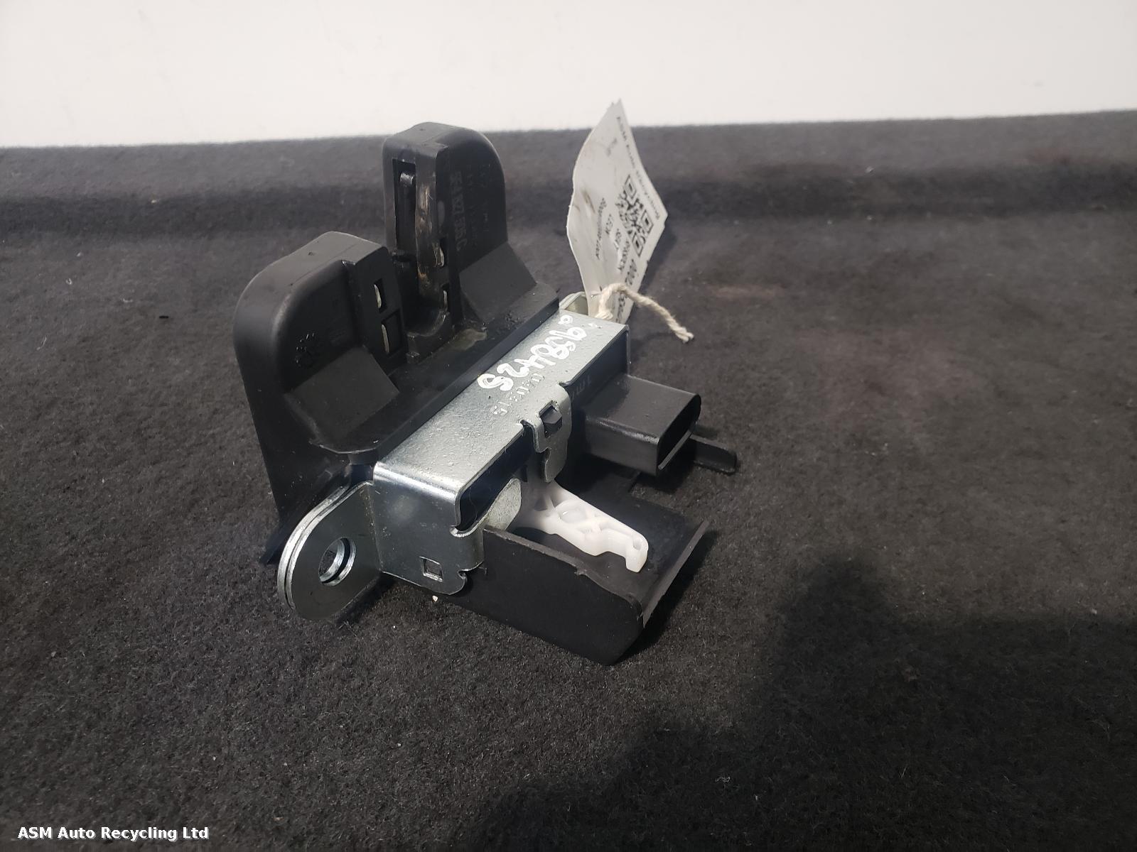 View Auto part Bootlid/Tailgate Lock Seat Leon 2015
