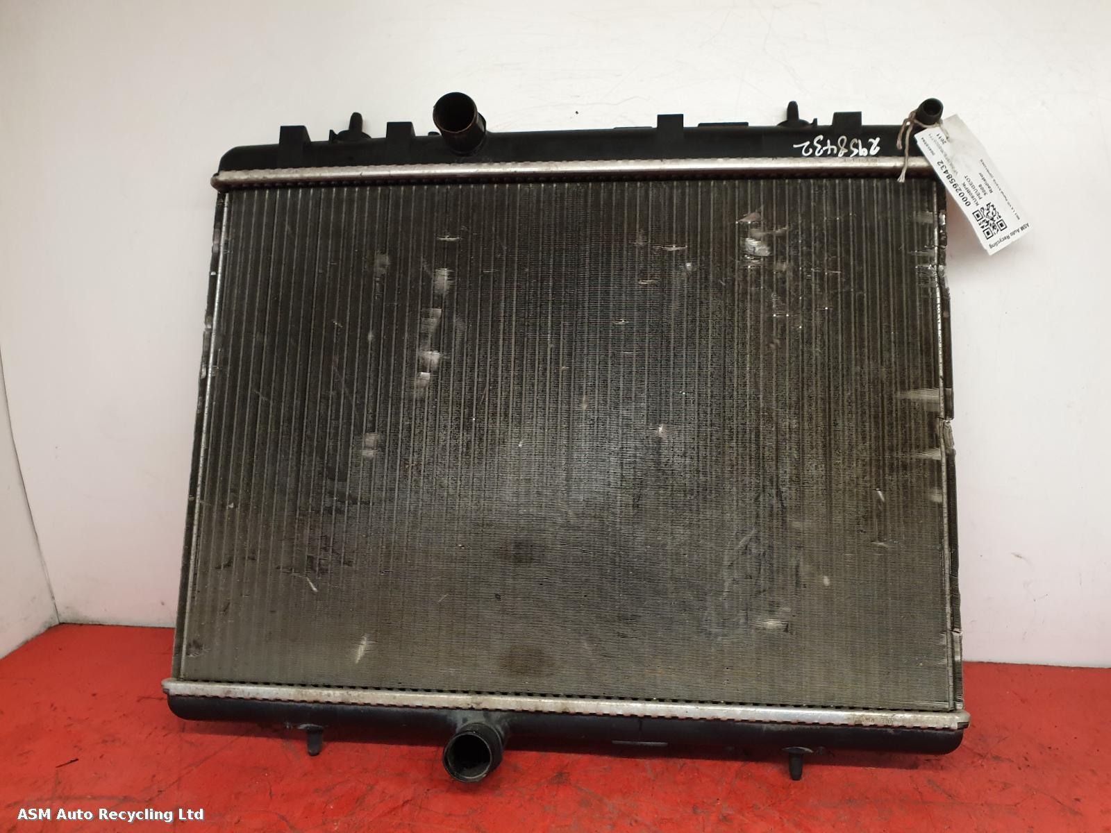 View Auto part Radiator Peugeot 3008 2011