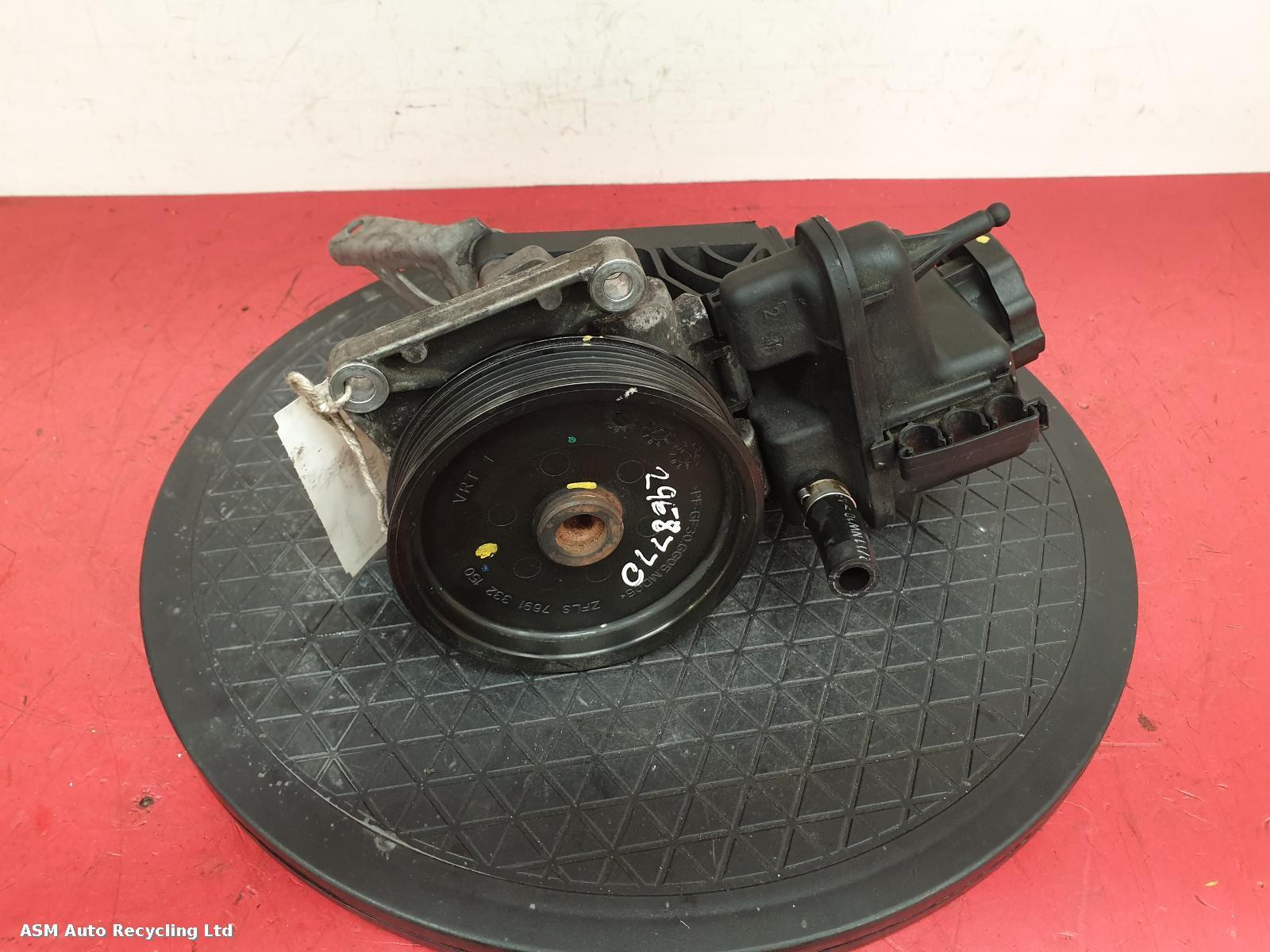 View Auto part Steering Pump Mercedes C Class 2011