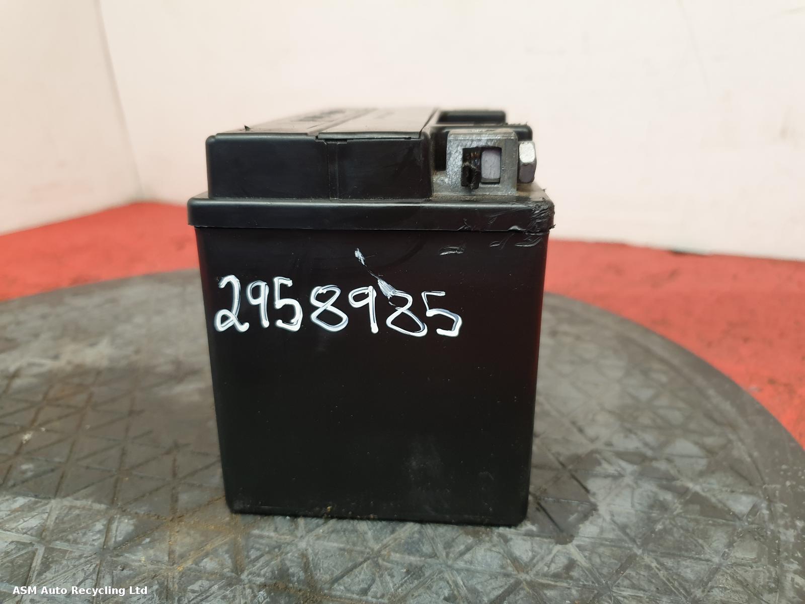 View Auto part Battery Yamaha Yp 125 2013
