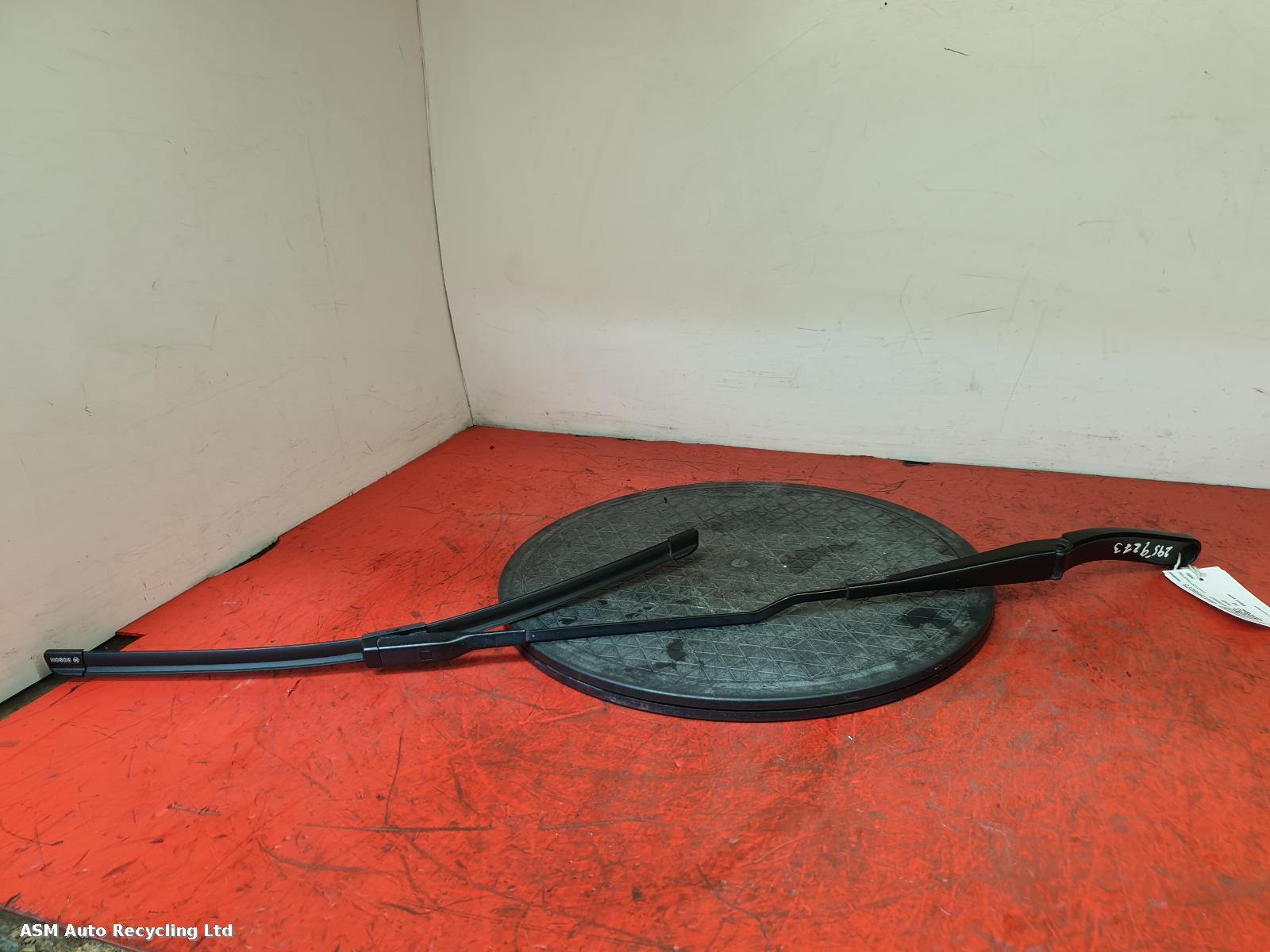 View Auto part Wiper Arm Audi A5 2009
