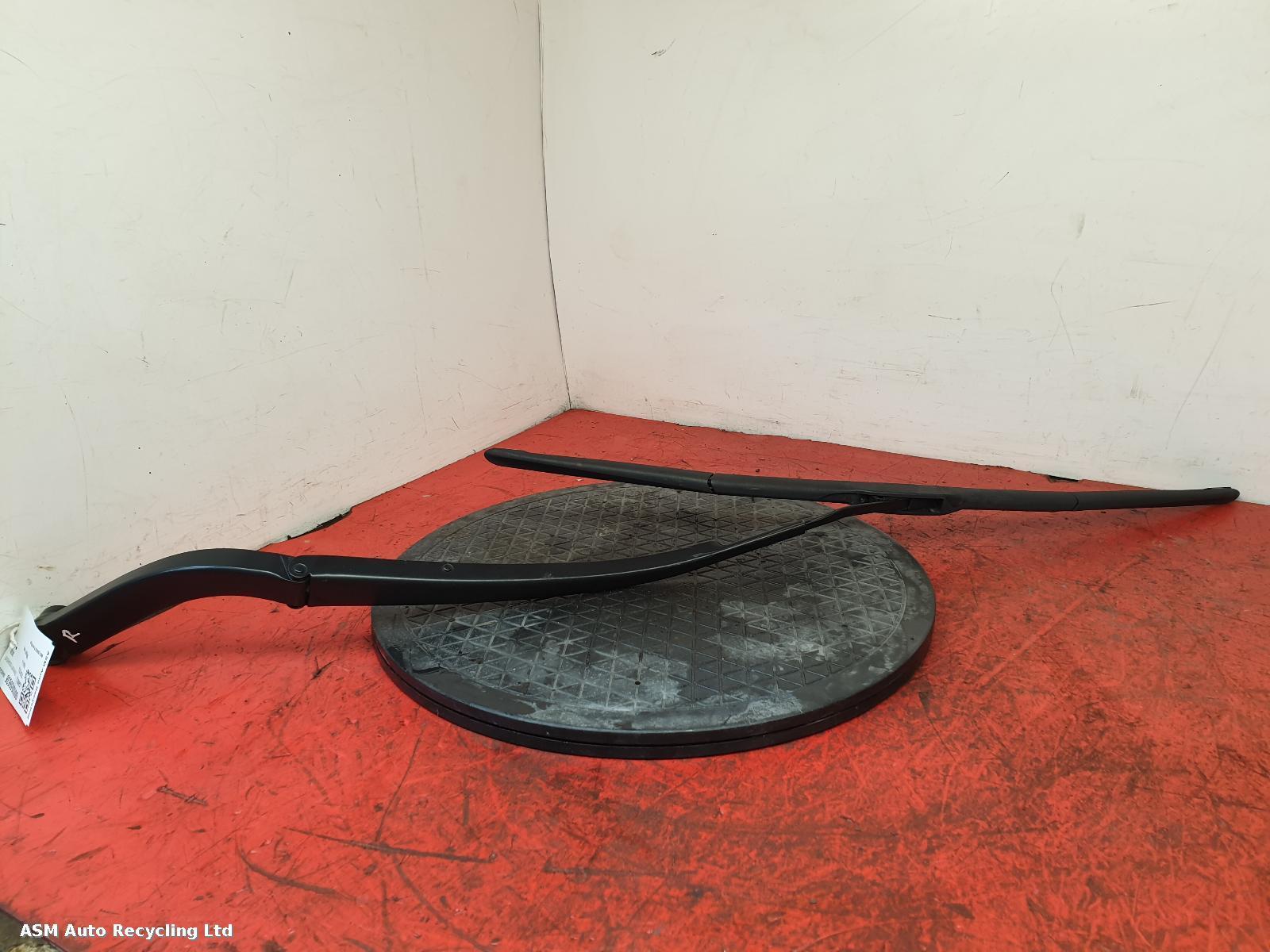 View Auto part Wiper Arm Toyota Rav 4 2020