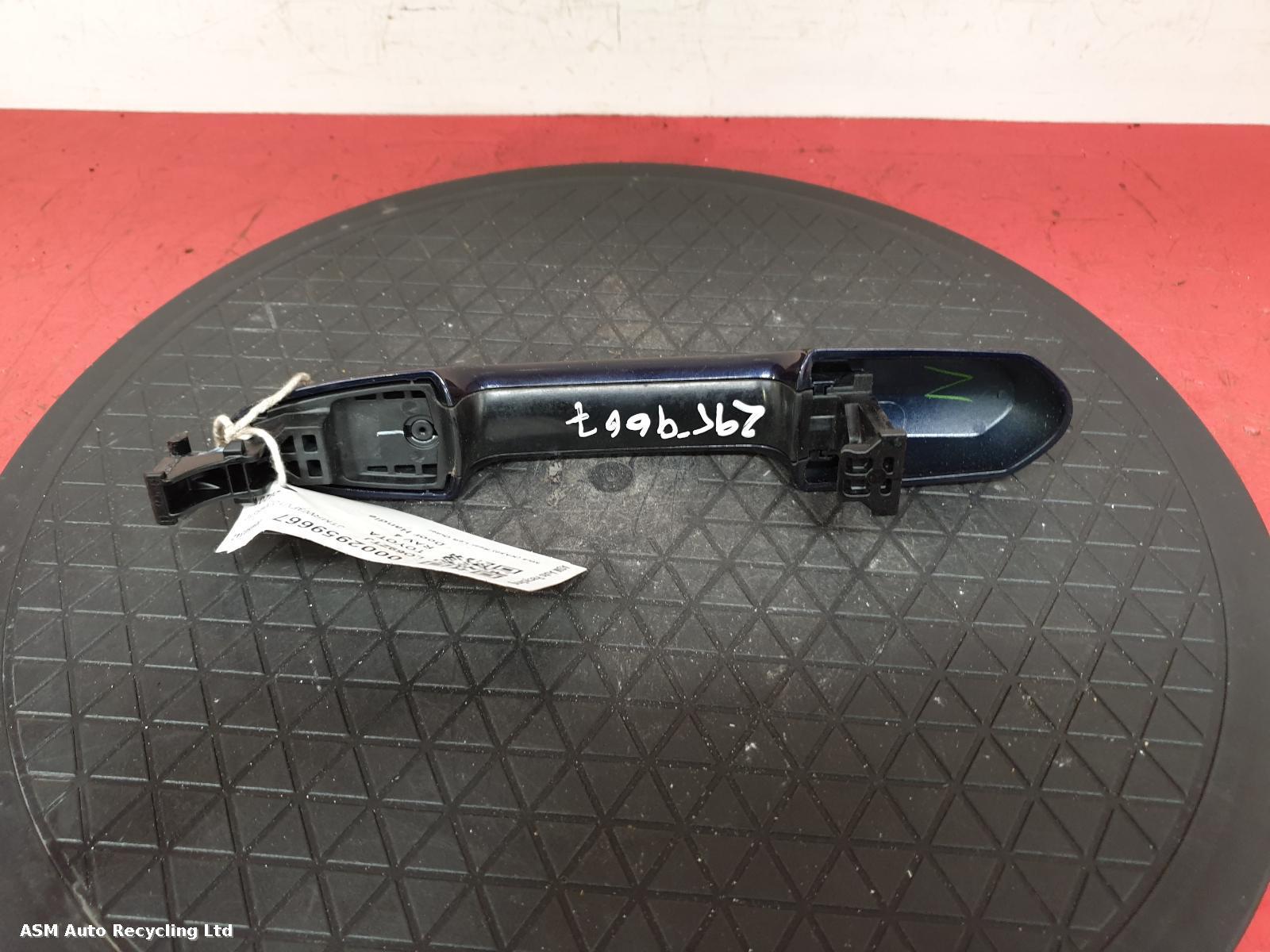 View Auto part Door Handle Toyota Rav 4 2020