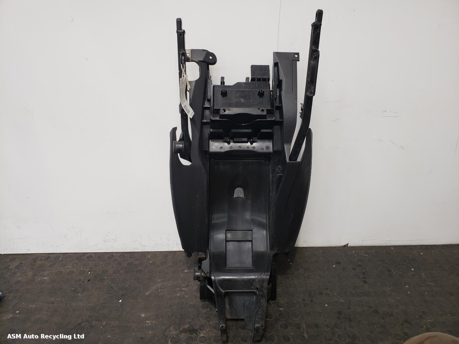 View Auto part Rear Subframe Suzuki Dl 650 V-strom 2014
