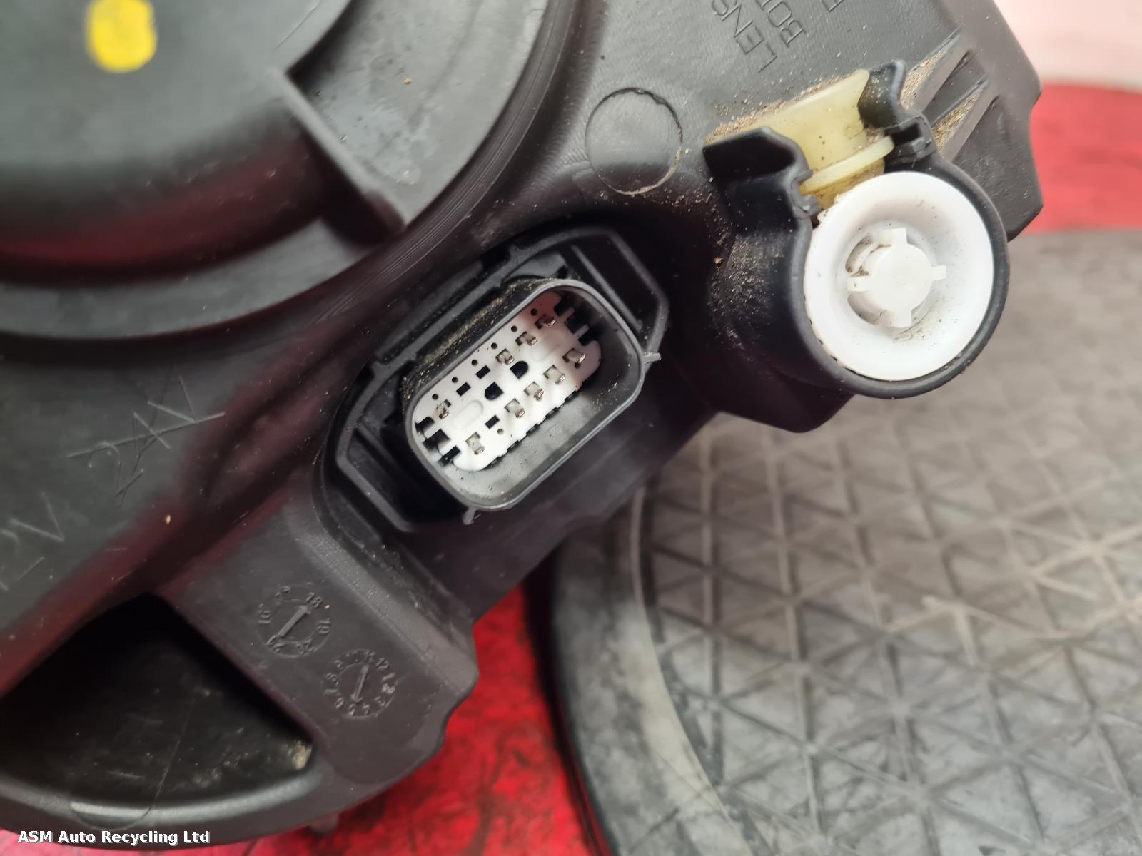 View Auto part L Headlamp Ford Focus 2019