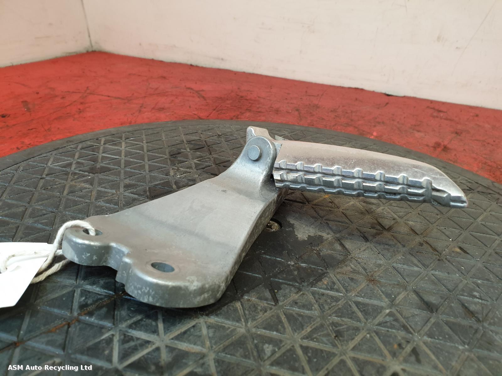 View Auto part Footpeg Yamaha Gpd 2021
