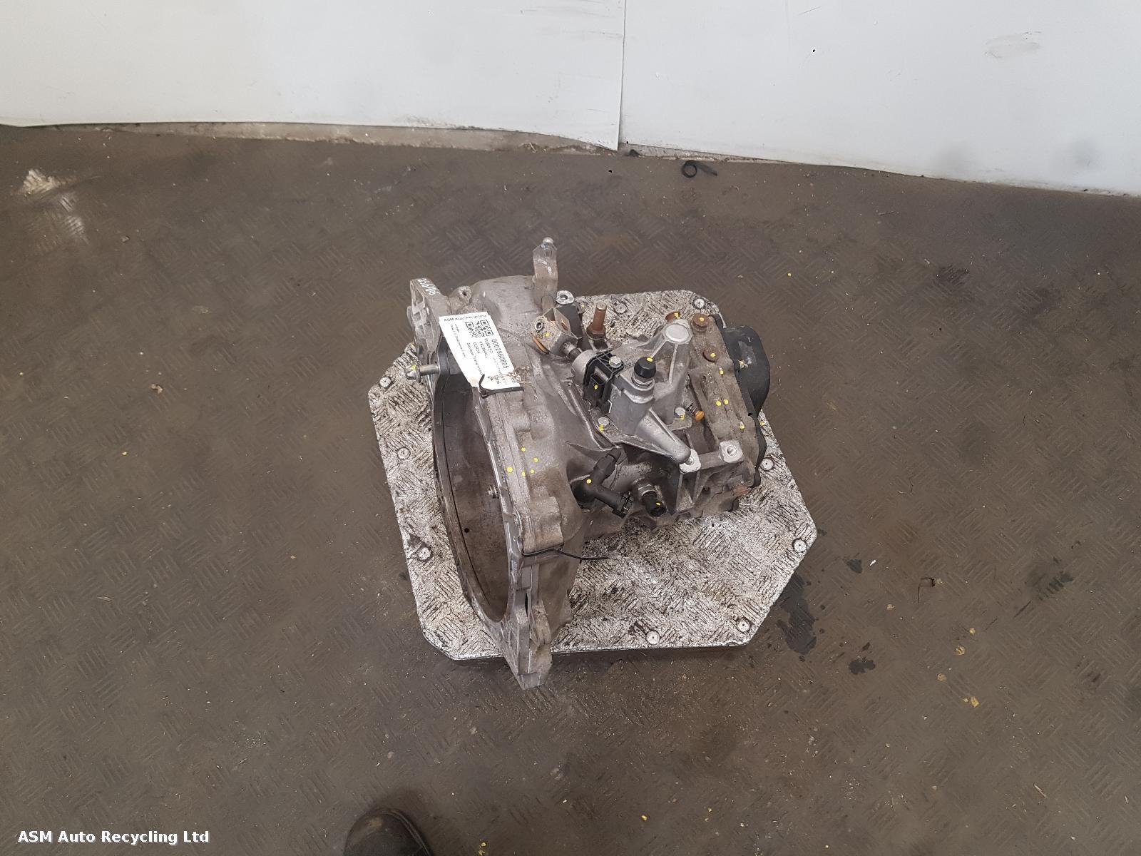 View Auto part Gearbox Vauxhall Corsa 2016