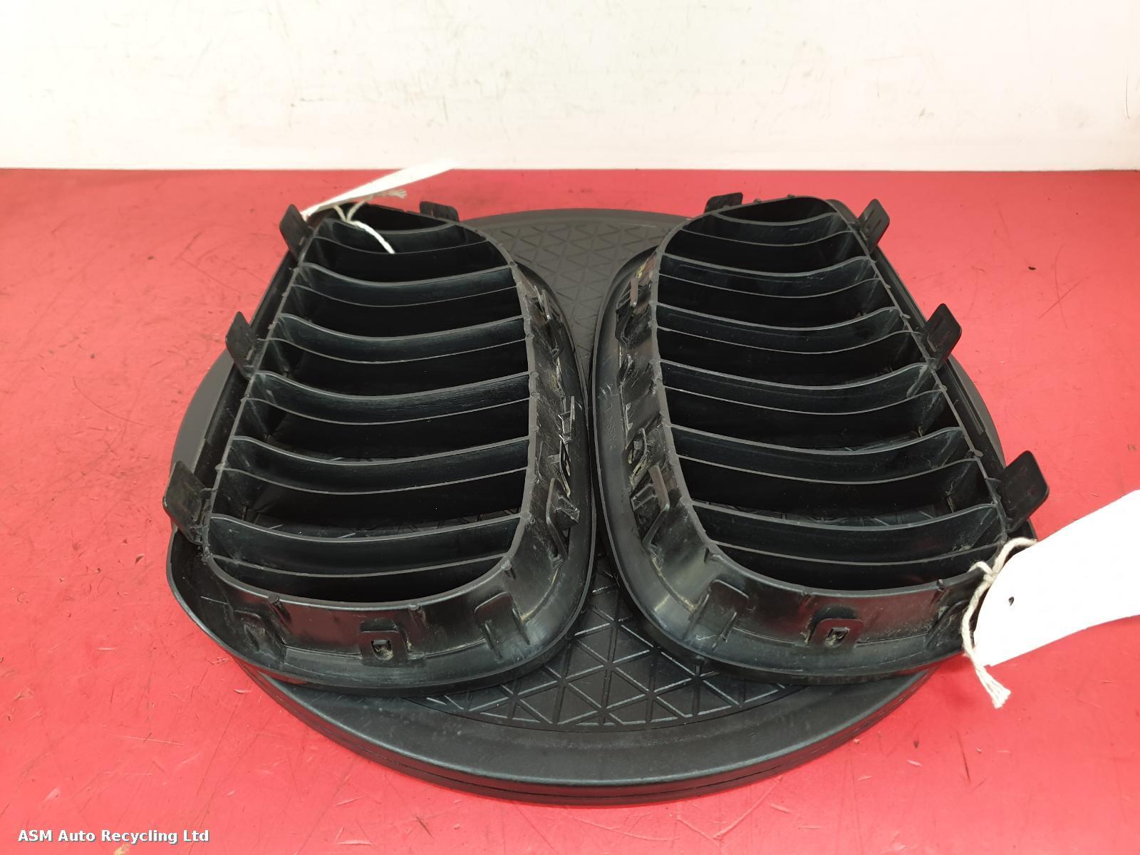 View Auto part Grille Bmw 3 Series 2007