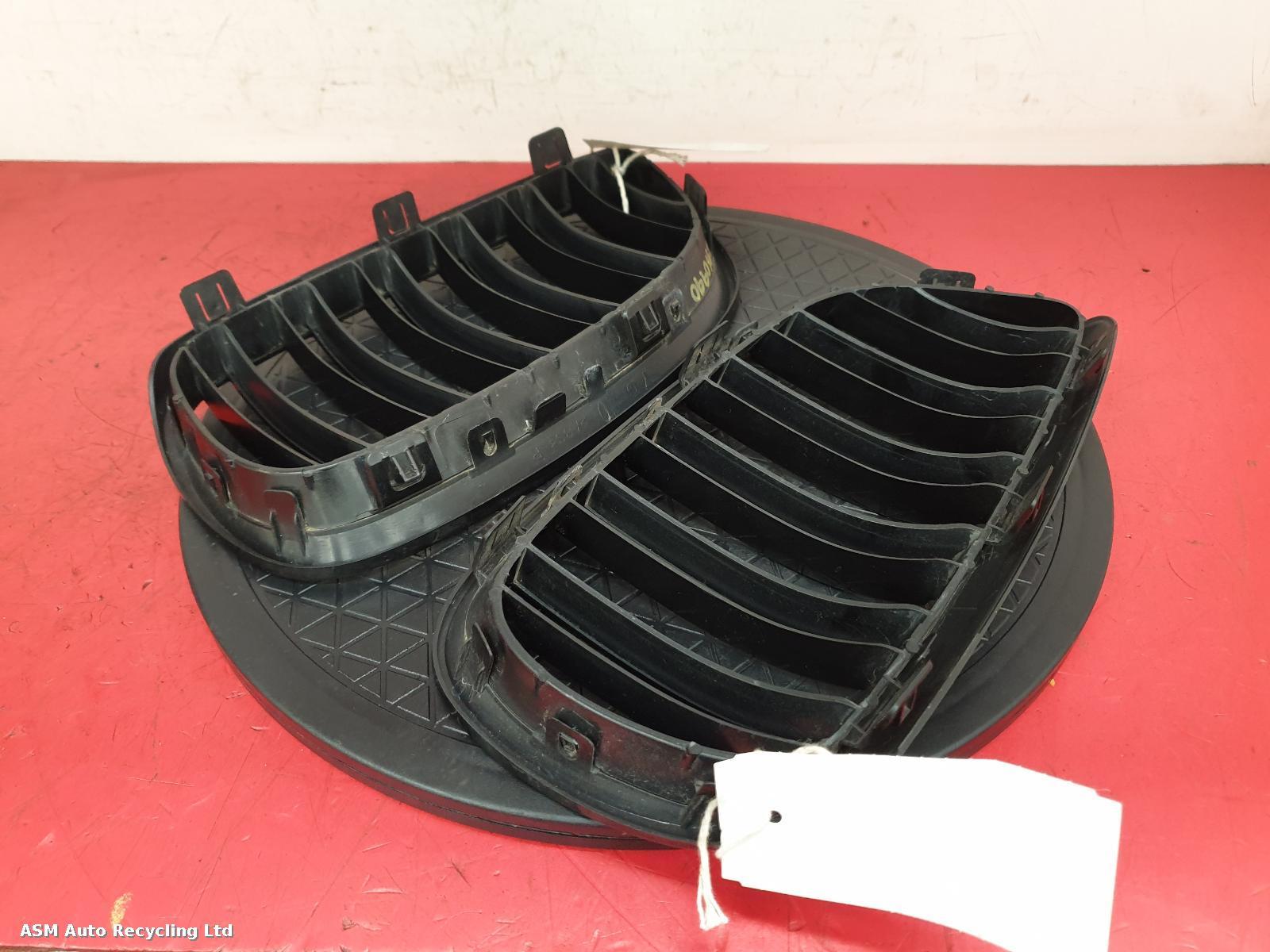 View Auto part Grille Bmw 3 Series 2007