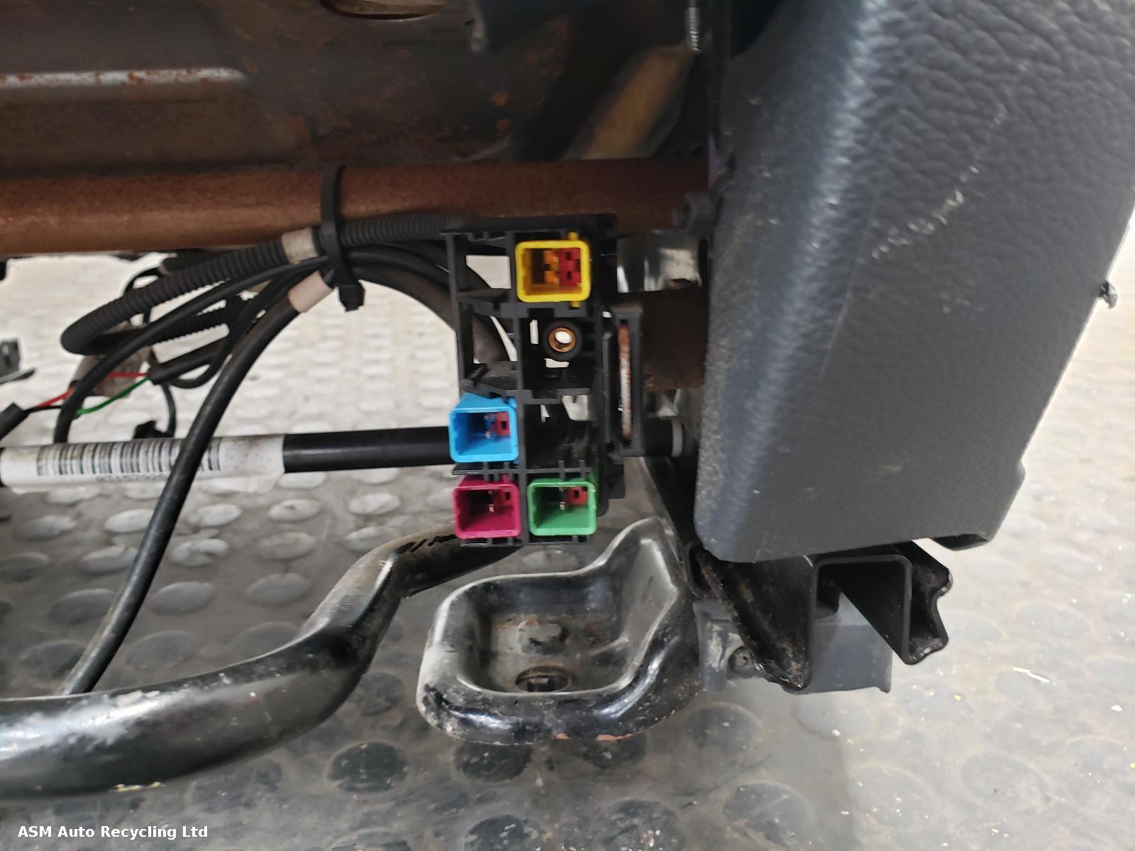 View Auto part Front Seat Ford Ranger 2014