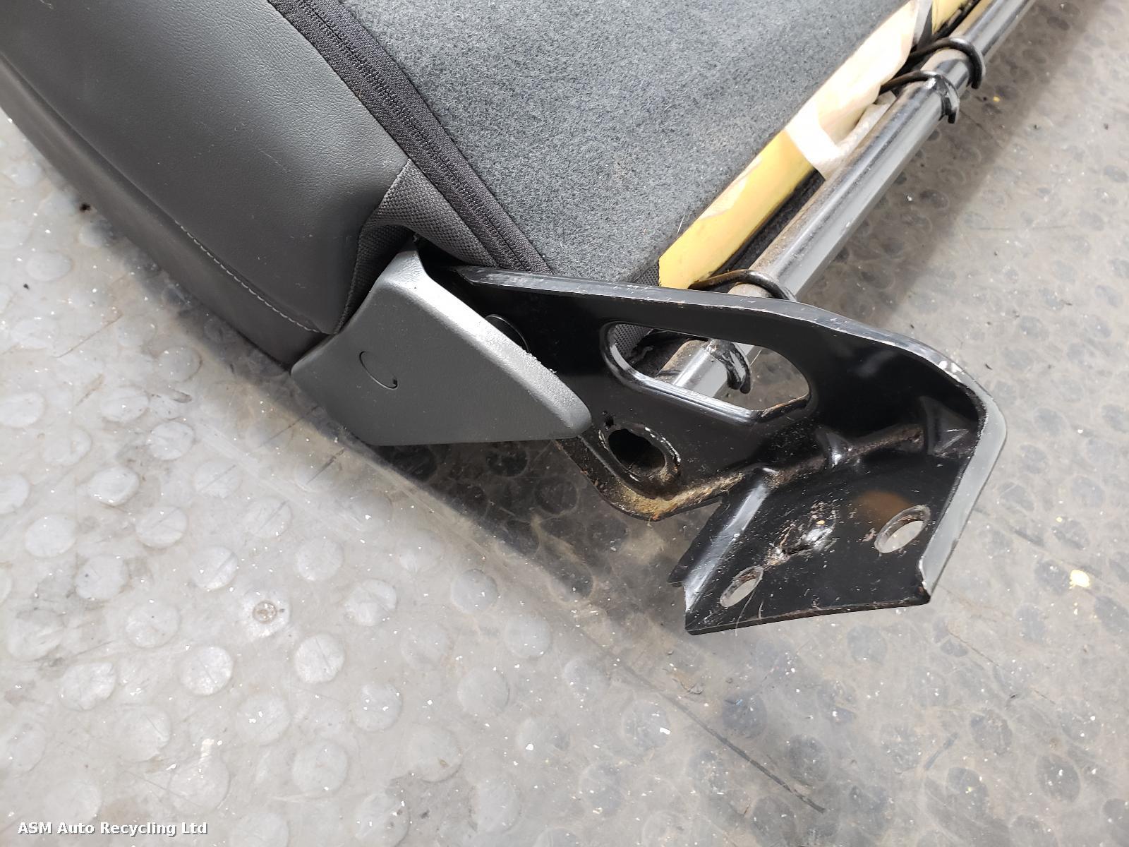 View Auto part 2nd Seat (Rear Seat) Ford Ranger 2014