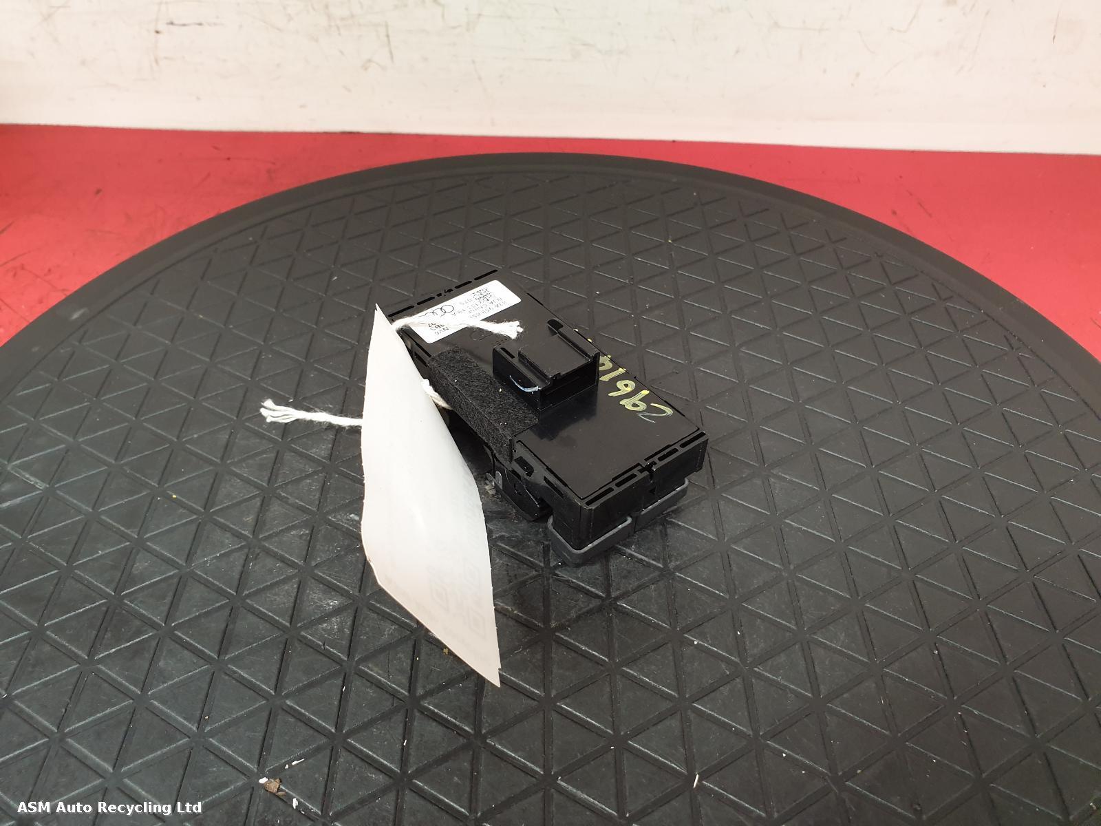 View Auto part Elect. Window Switch Audi Q3 2019