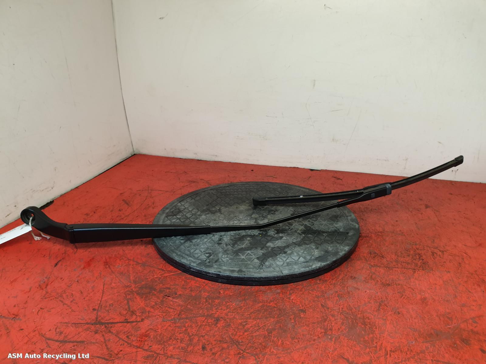 View Auto part Wiper Arm Audi Q3 2019