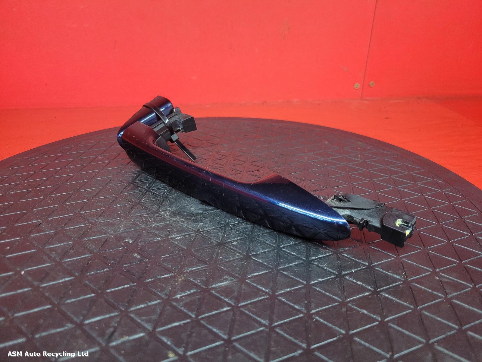 View Auto part Door Handle Mazda 3  2016