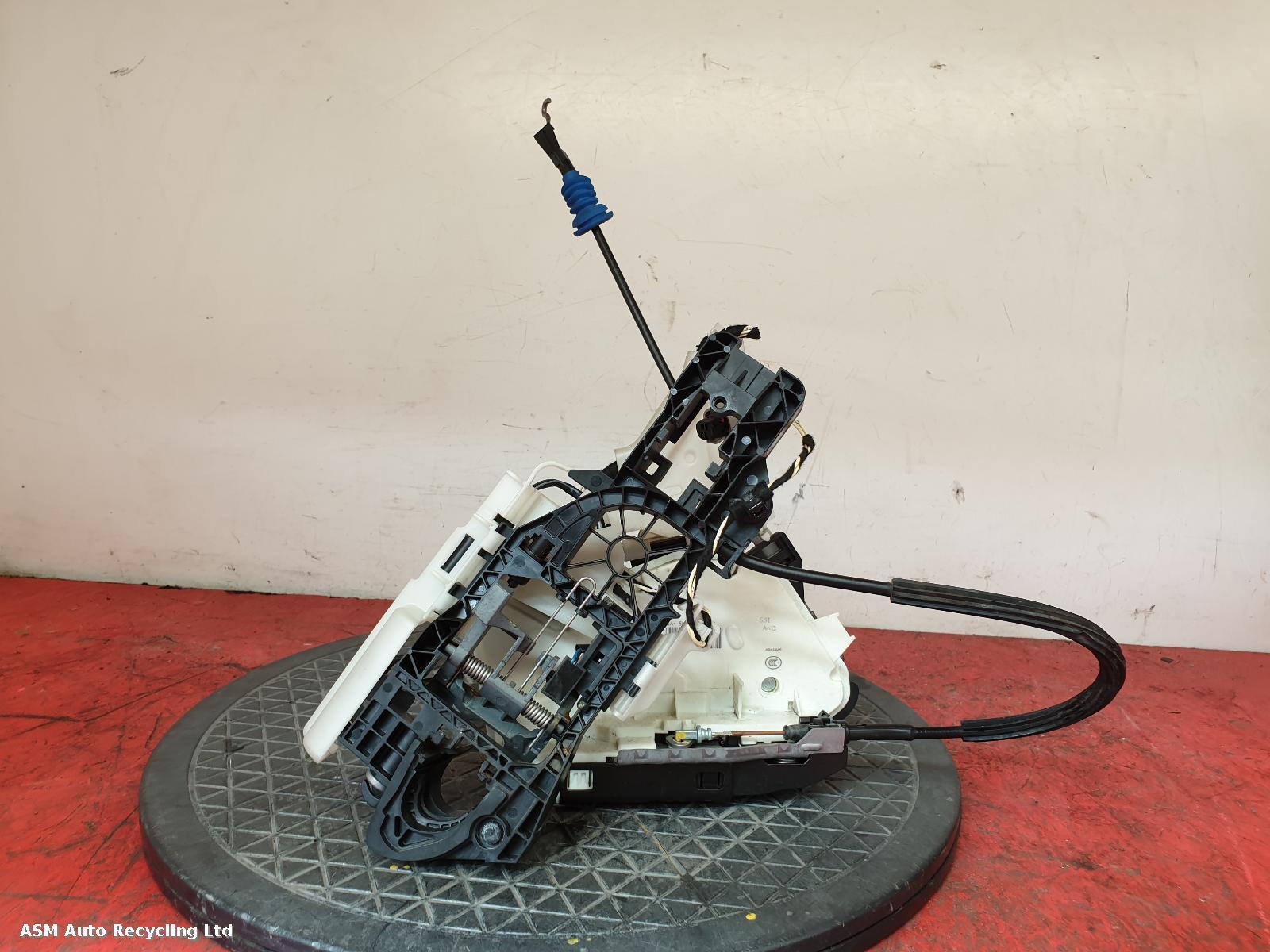 View Auto part Door Lock Assembly Volkswagen Passat Cc 2014