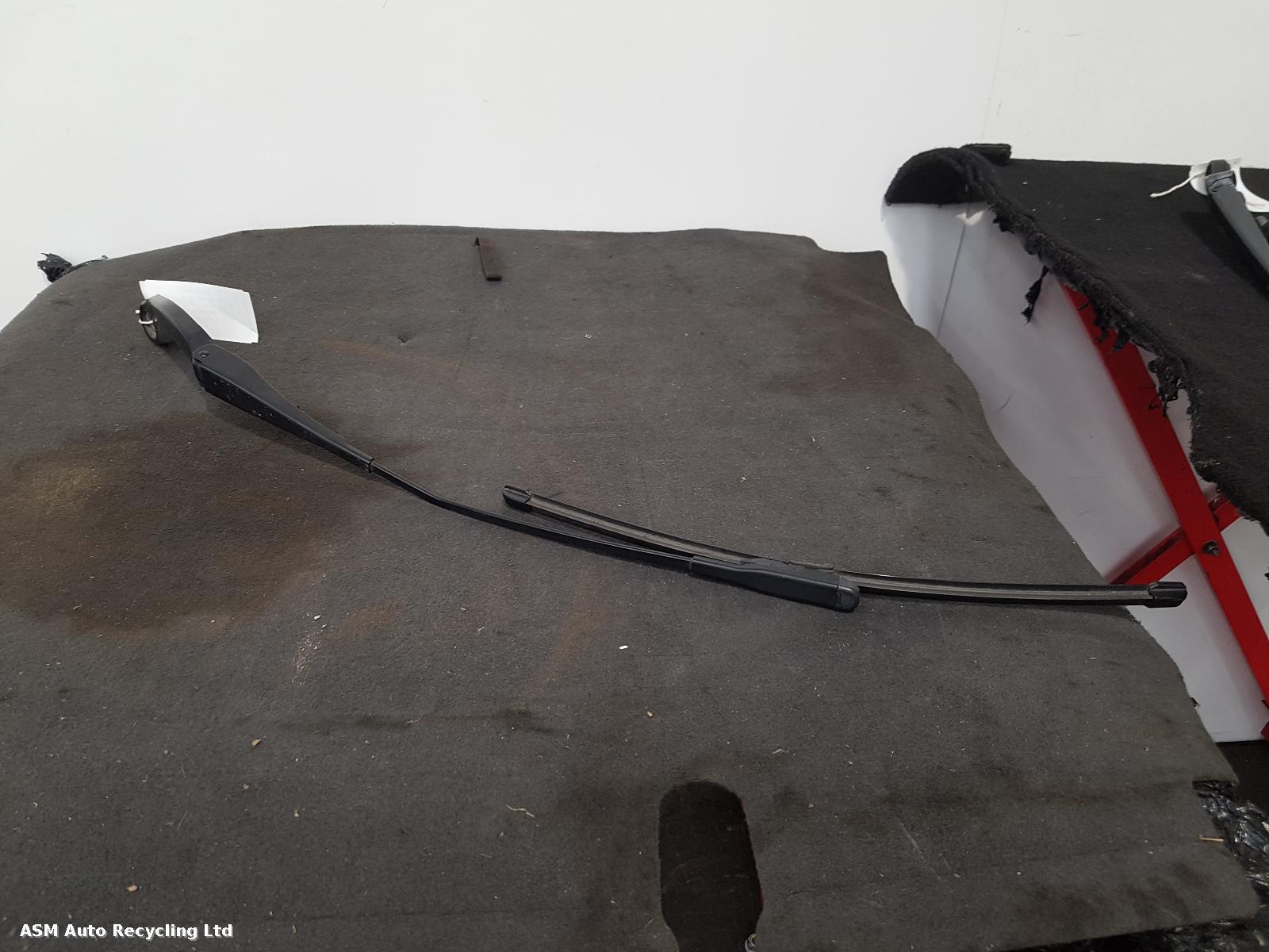 View Auto part Wiper Arm Bmw 4 Series 2014