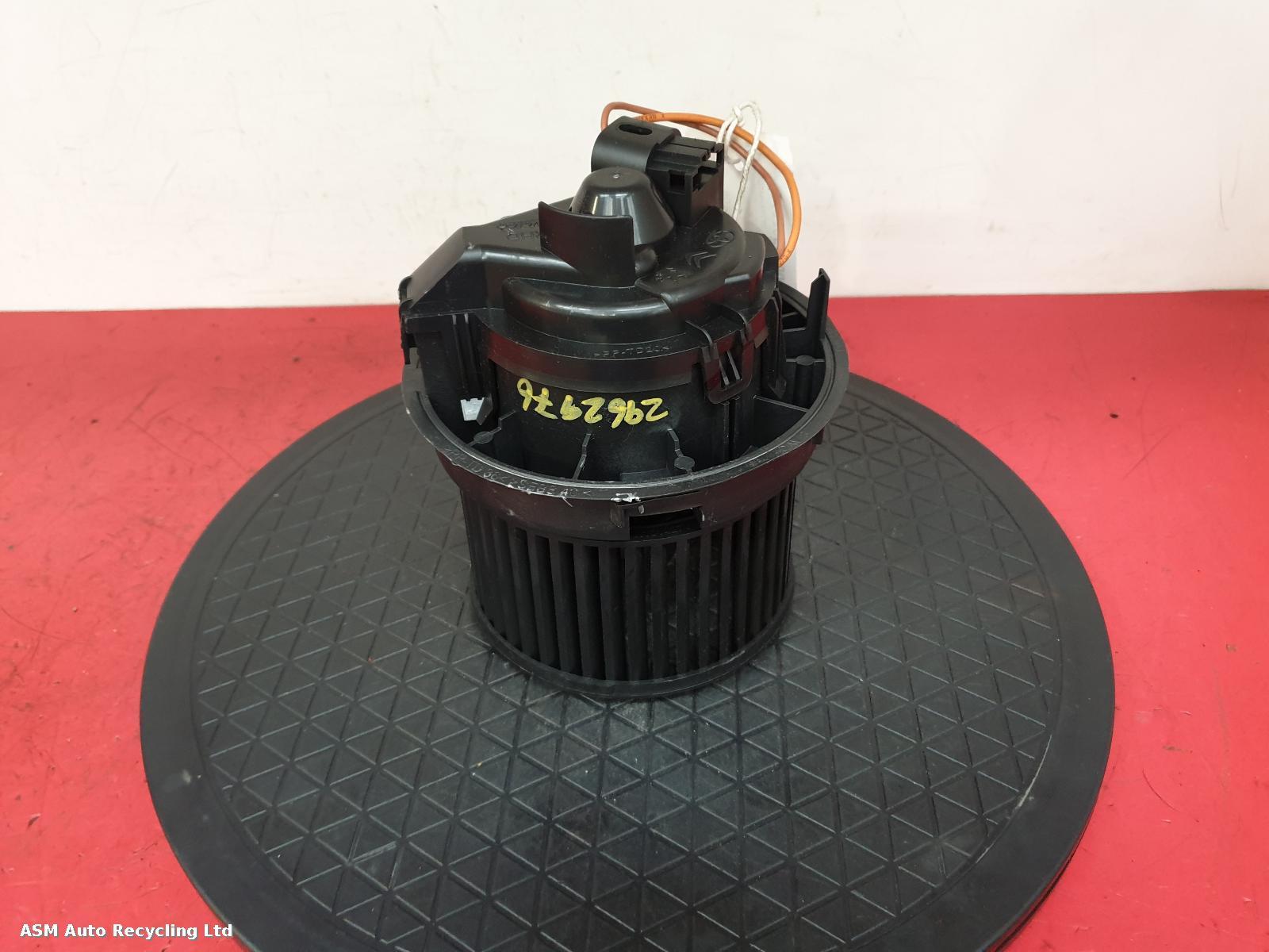 View Auto part Heater Motor/Assembly Citroen C1 2016