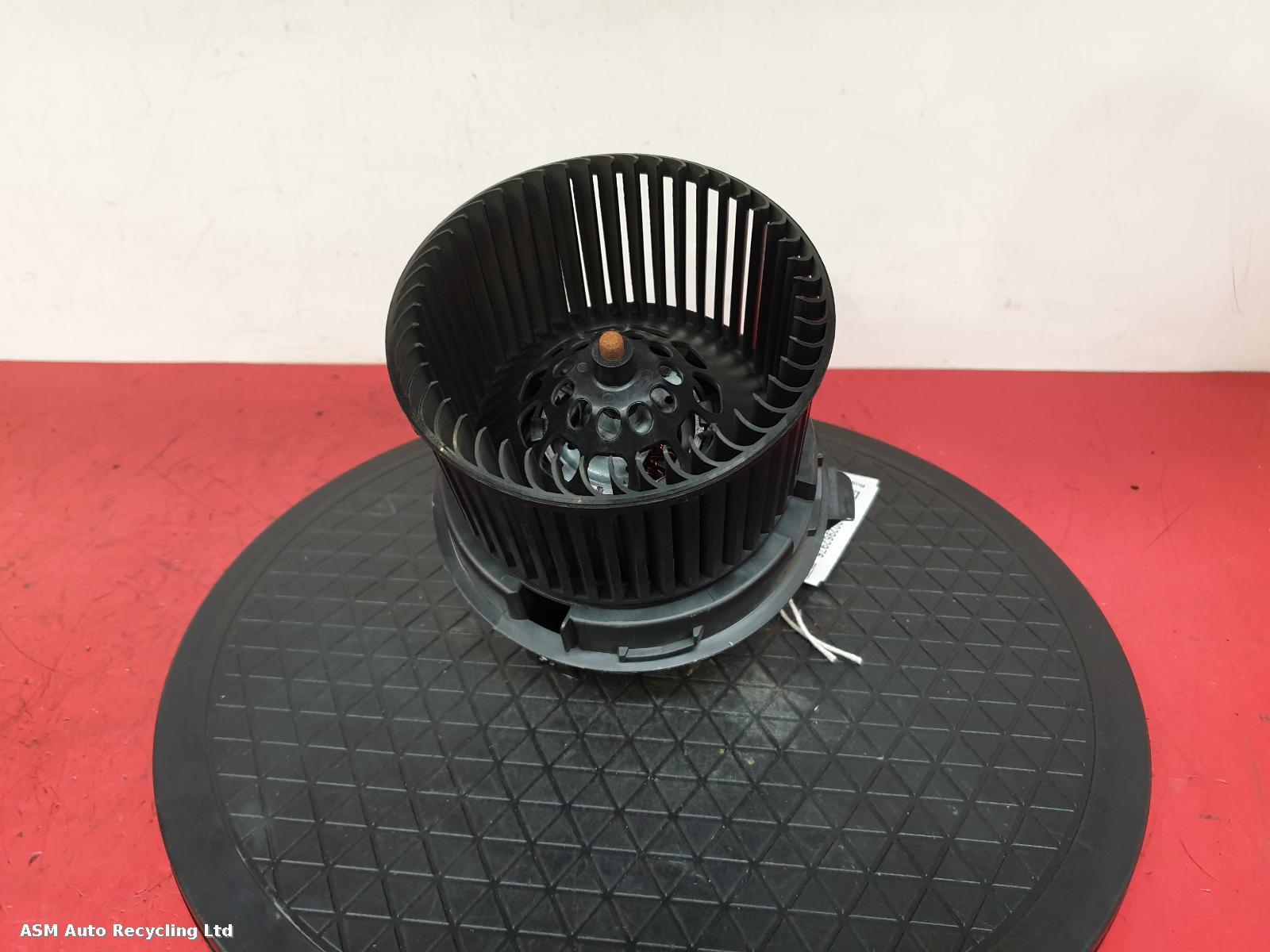 View Auto part Heater Motor/Assembly Citroen C1 2016