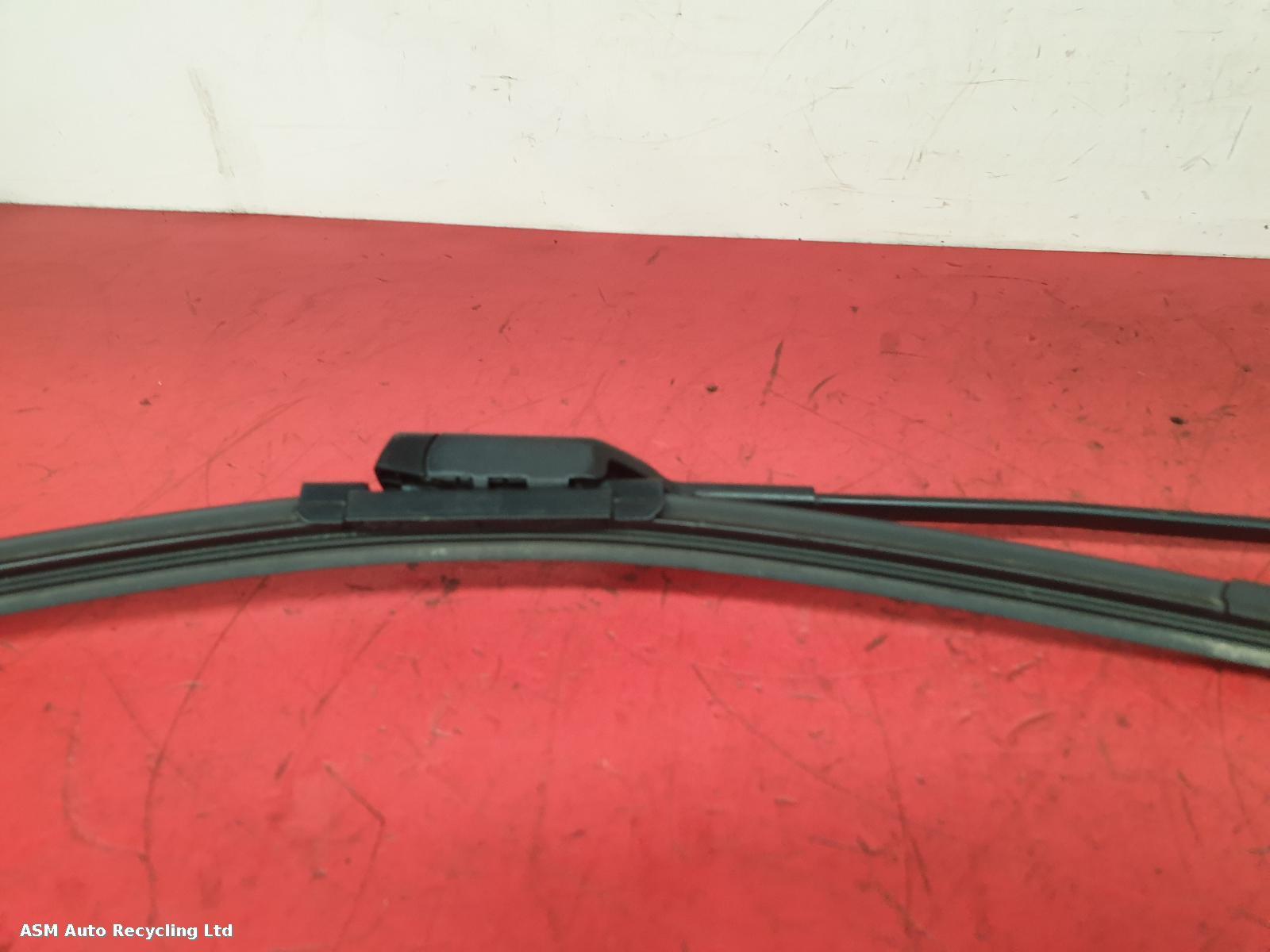 View Auto part Wiper Arm Volkswagen Up 2015