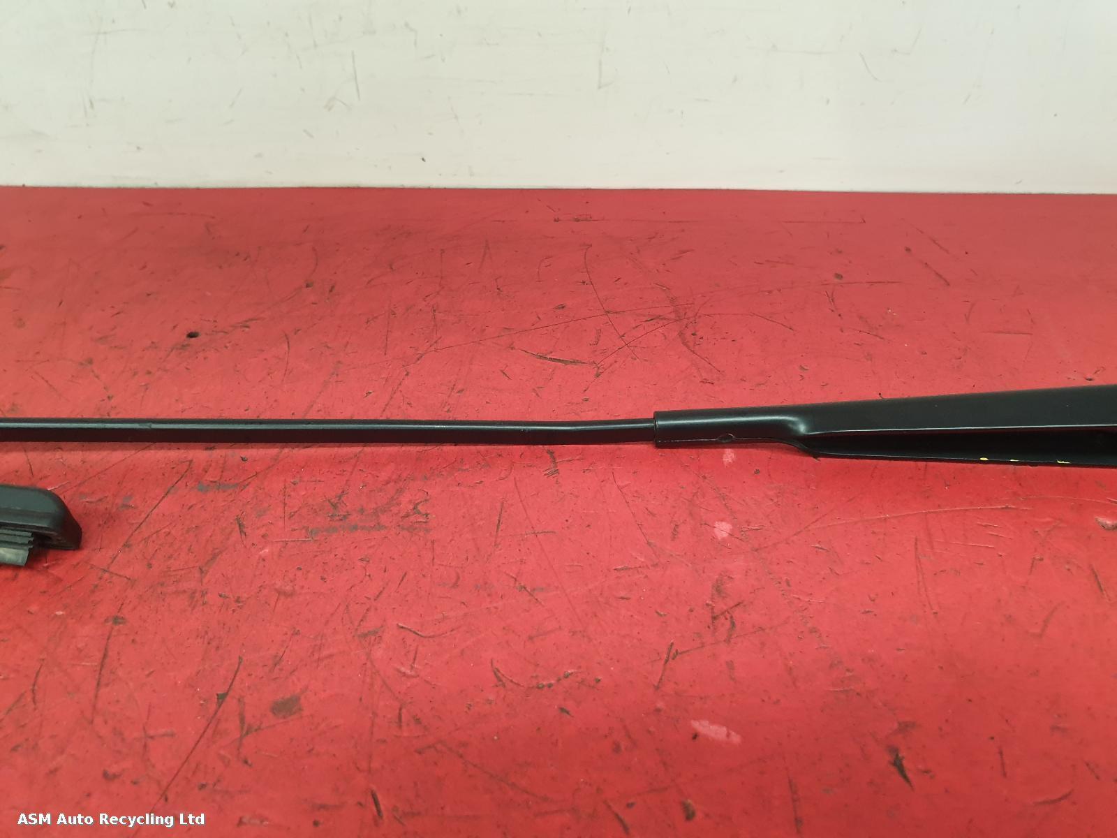 View Auto part Wiper Arm Volkswagen Up 2015